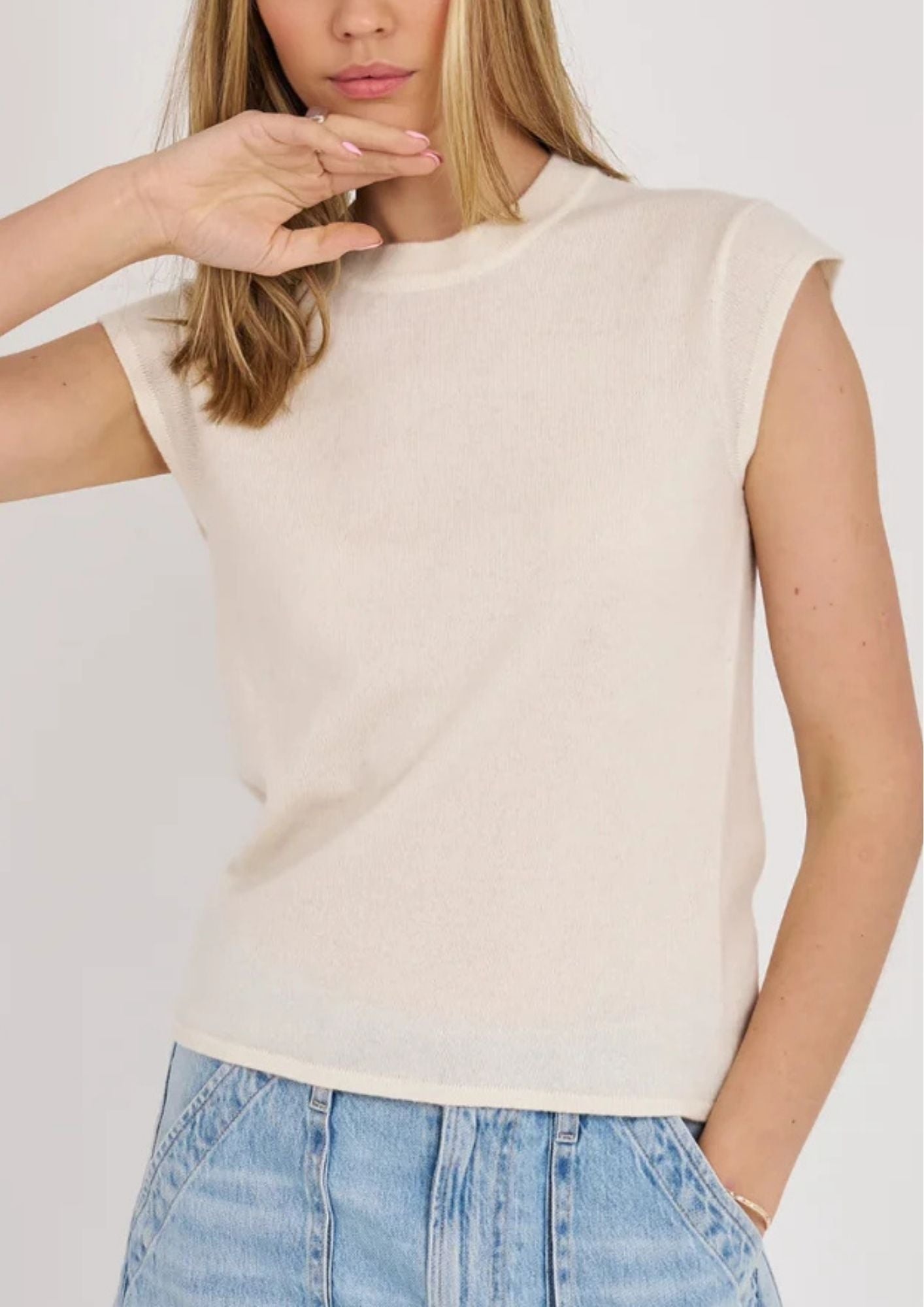 ARCHER CASHMERE Avery Cashmere Solid Tee - Ecru