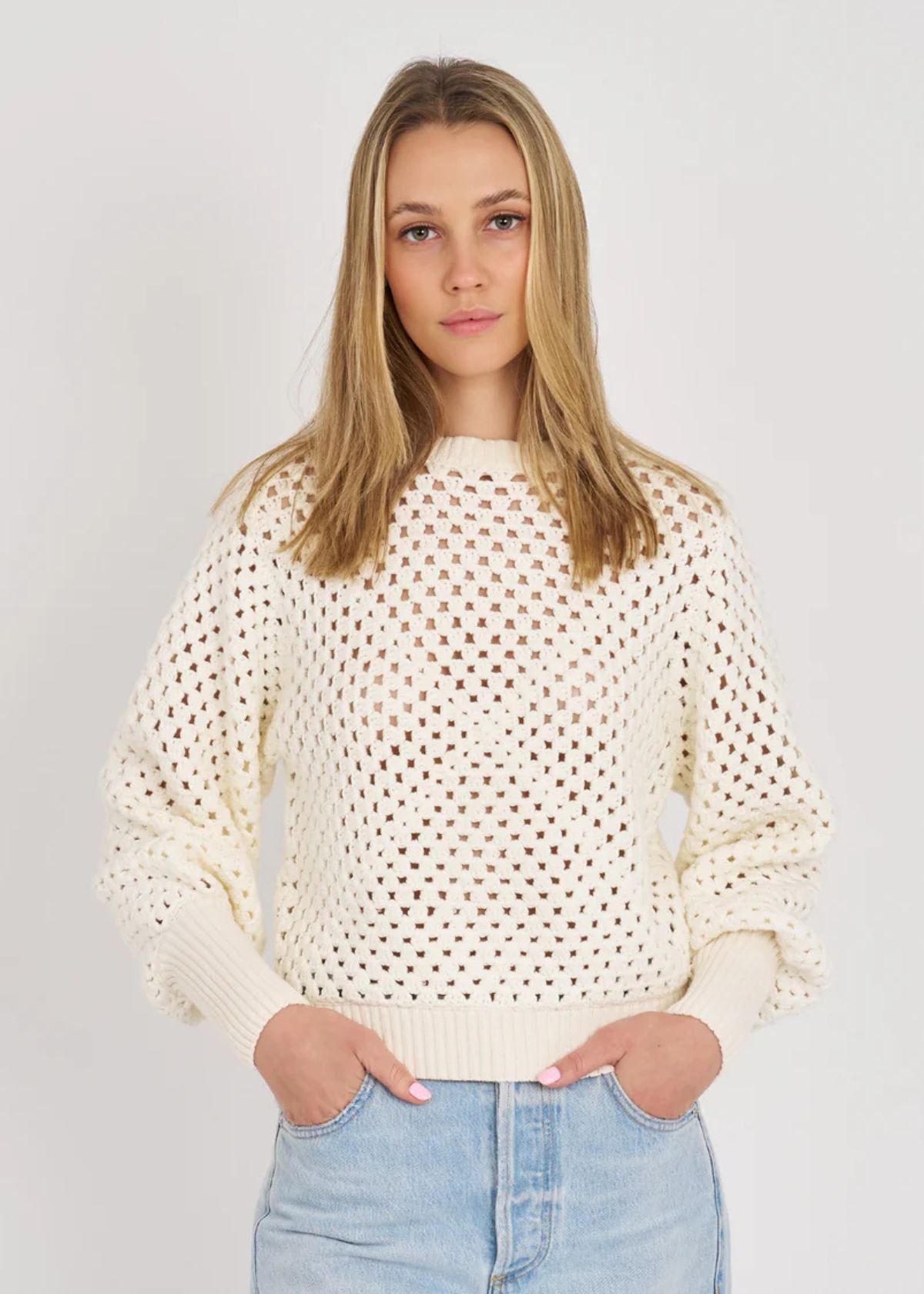ARCHER CASHMERE Colette Cotton Crochet Crew Neck Sweater - White