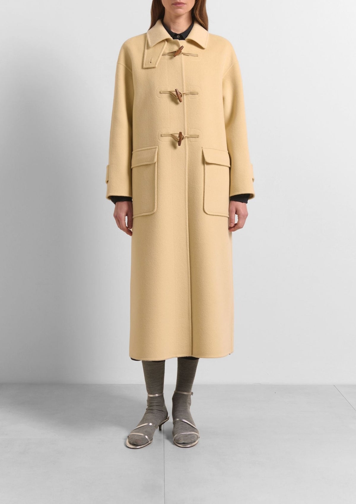 BEATRICE B. Wool Cashmere Toggle Coat - Off White