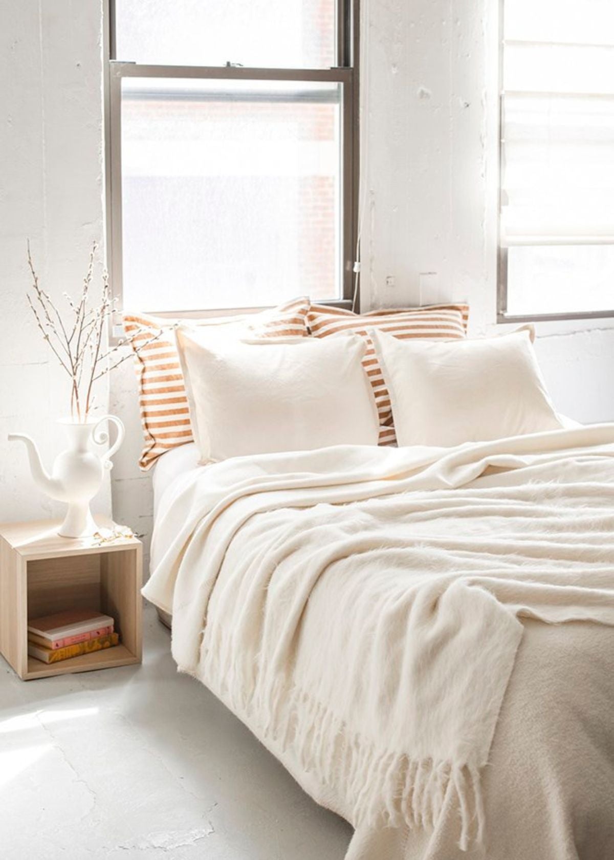 DOVE & DONKEY Woolly Mammoth Throw - Cloud