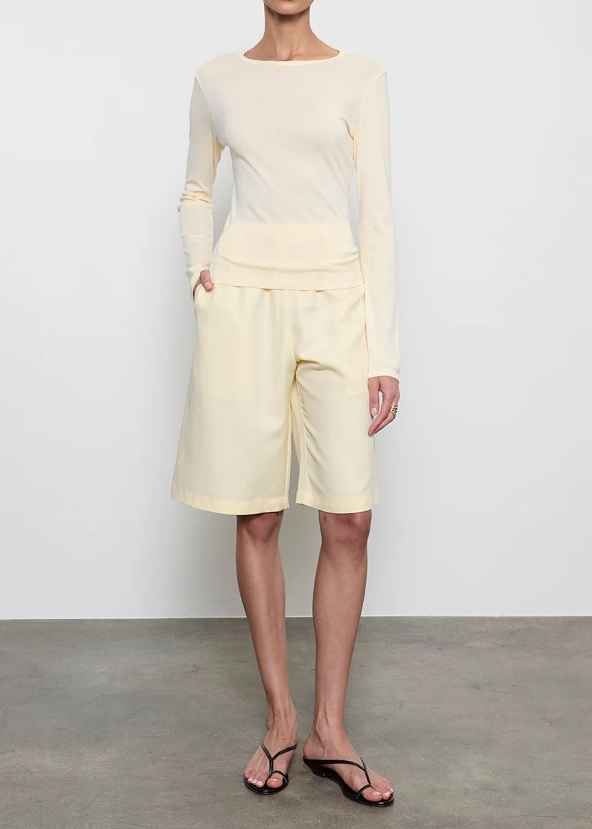 ENZA COSTA Twill Bermuda Short - Flan