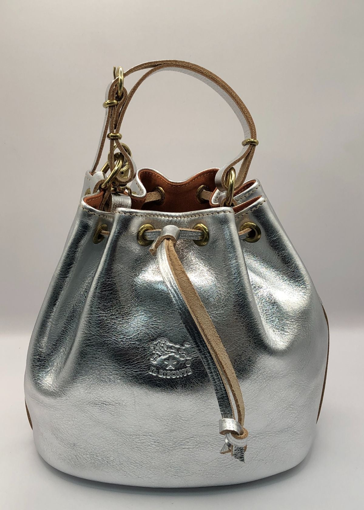IL BISONTE Classic Leather Bucket Handbag - Metallic Silver