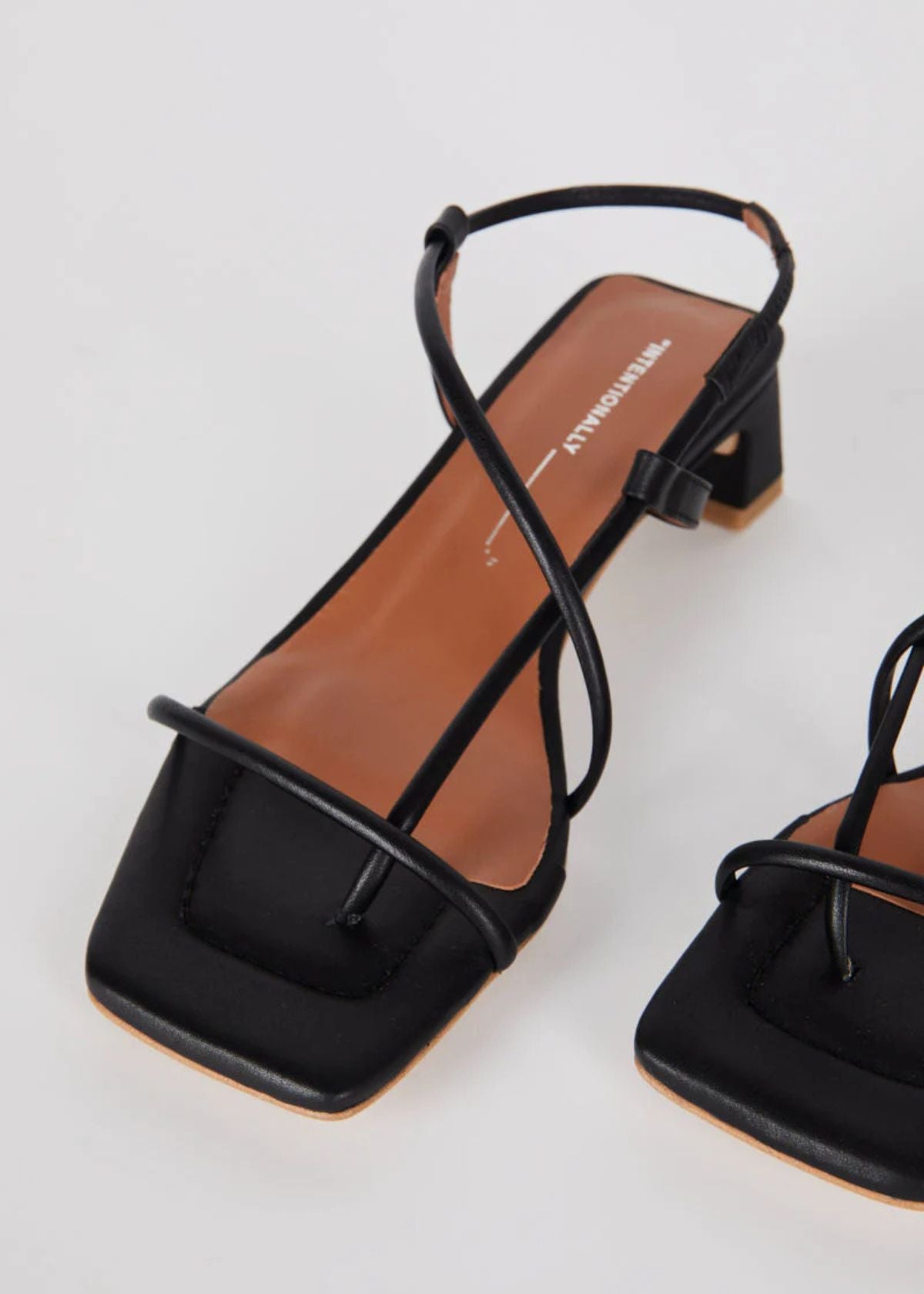 INTENTIONALLY BLANK Anca Heel - Black