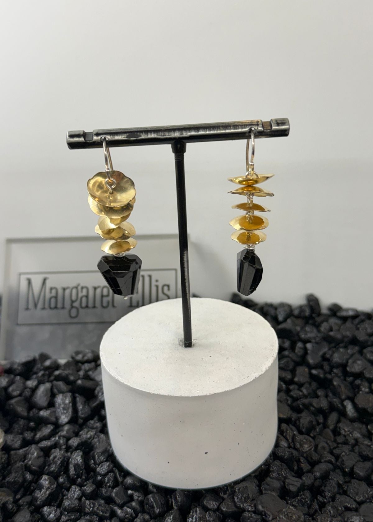 MARGARET ELLIS Small Elements Black Spinel Earring