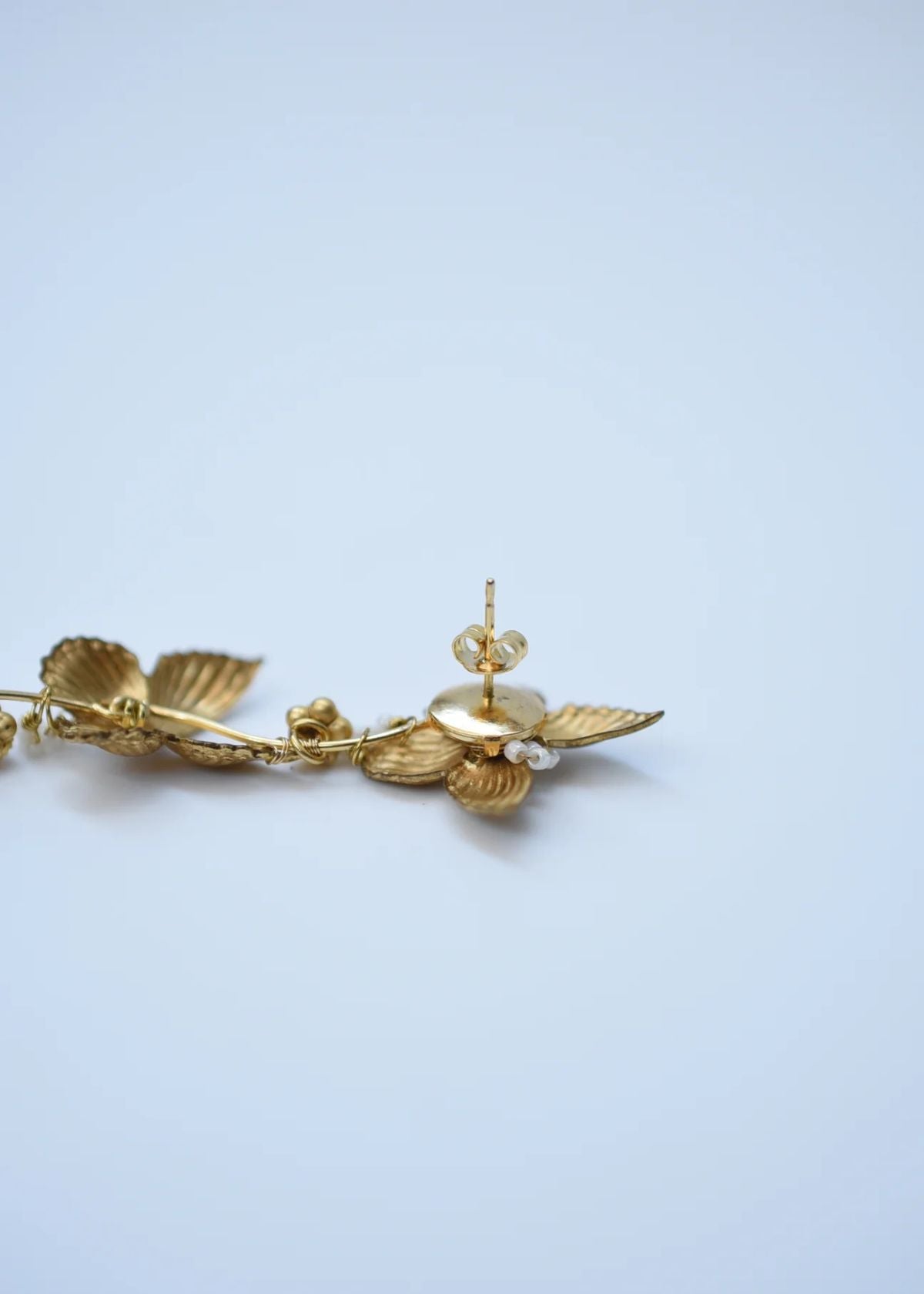 MONSHIRO Butterfly Long Earring