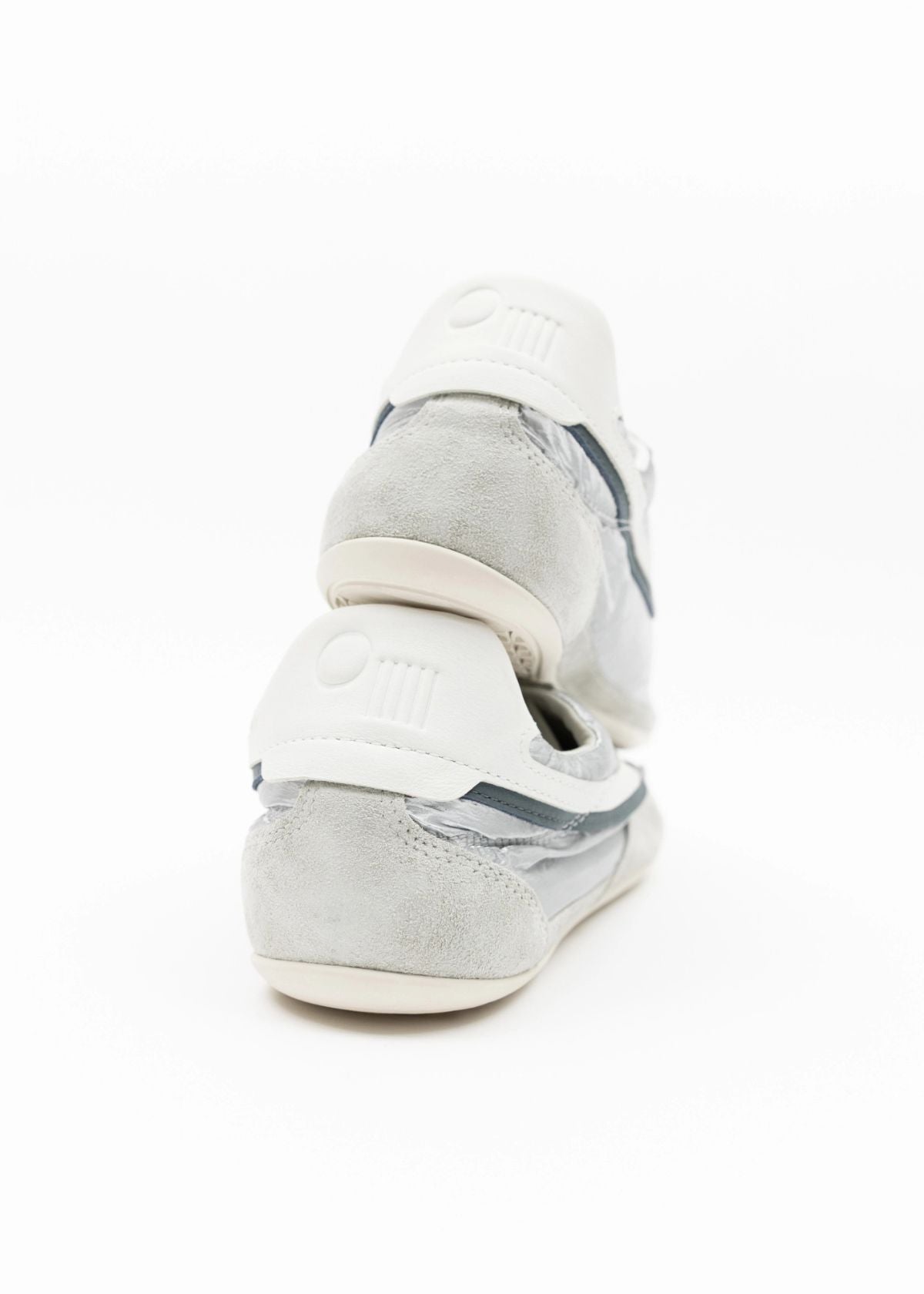 ONCEPT Temple Flat Sneaker - Platinum