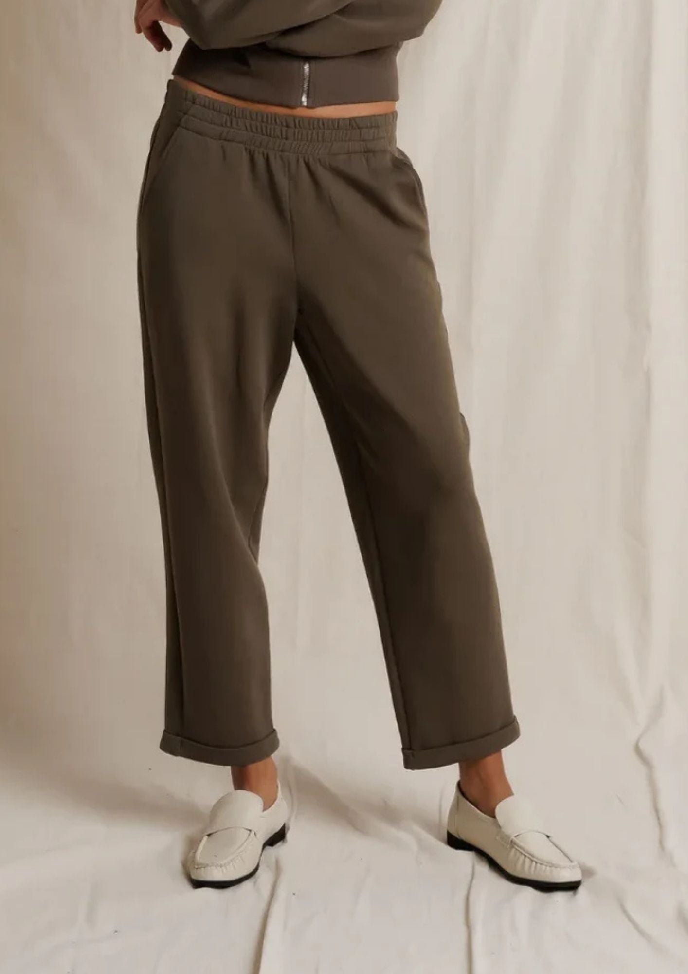PERFECT WHITE TEE Sutton Jogger - Dark Olive