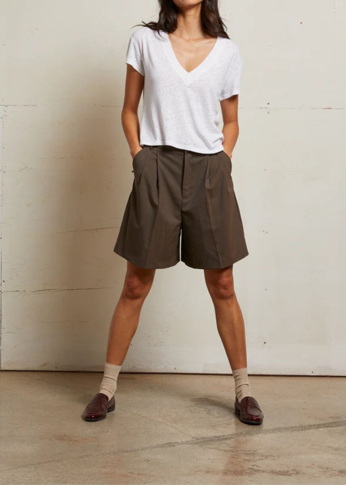 PERFECT WHITE TEE Rosie V-Neck Tee - Natural
