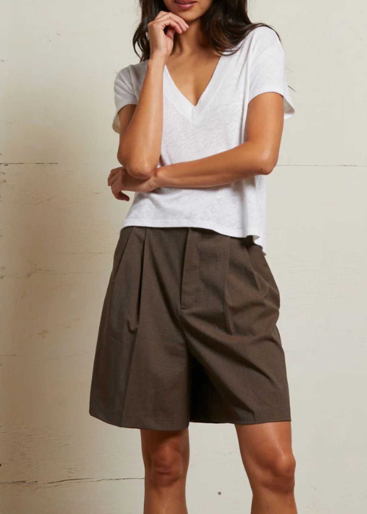 PERFECT WHITE TEE Rosie V-Neck Tee - Natural