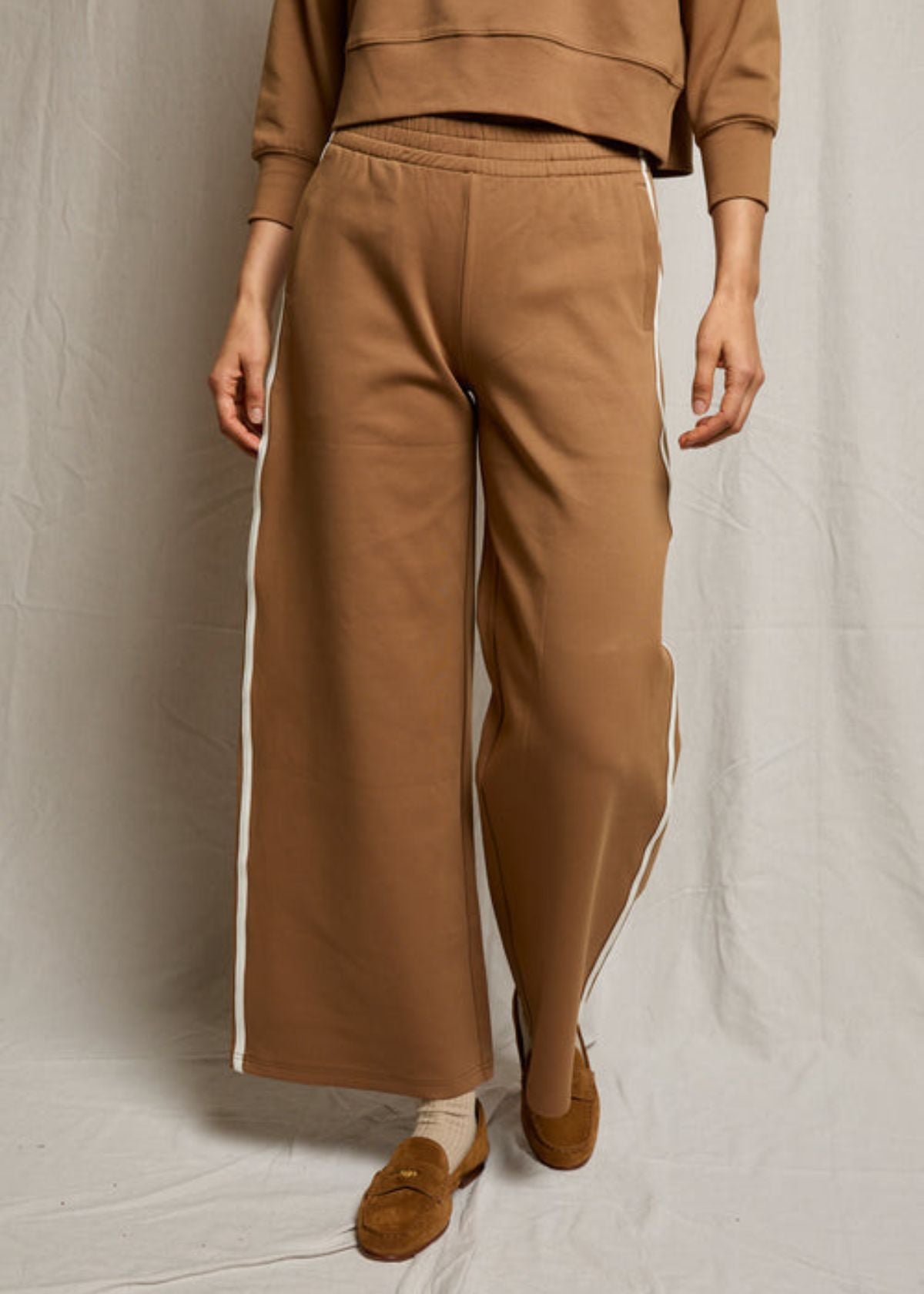 PERFECT WHITE TEE Mikos Wide Leg Travel Pant - Mocha