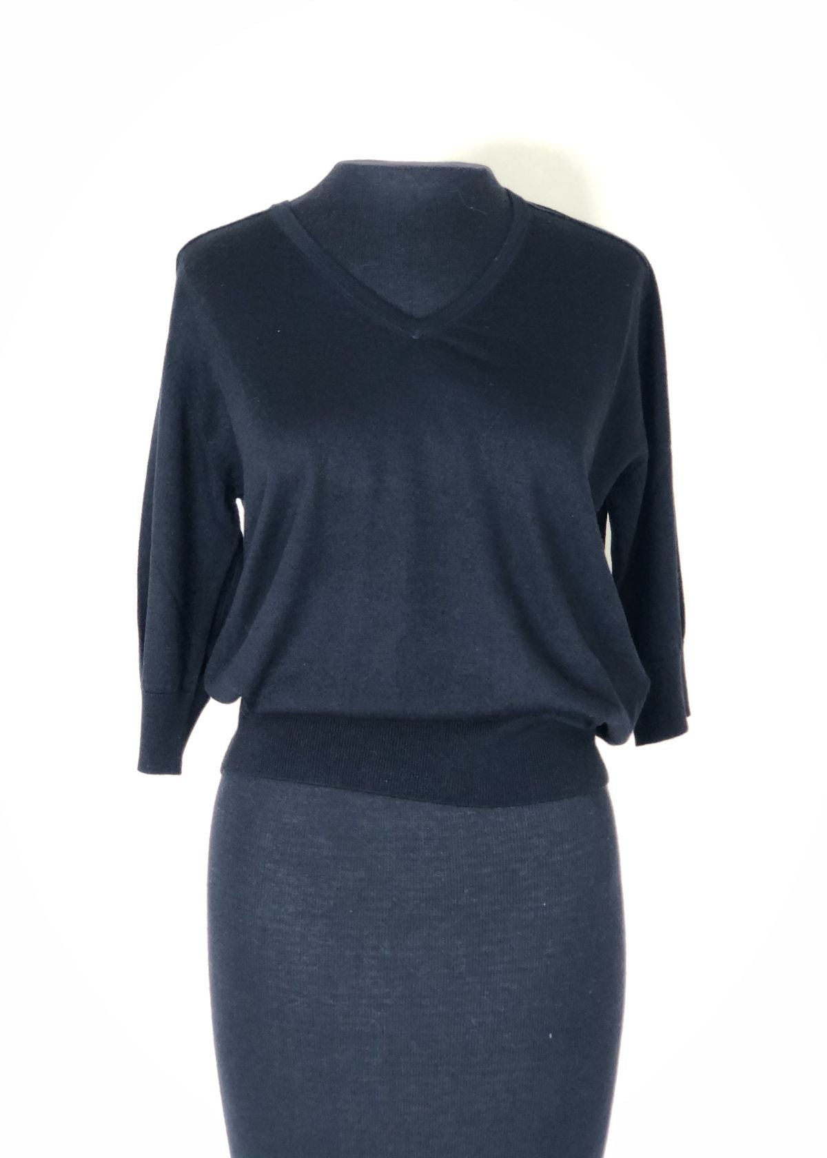PUROTATTO V Neck Sweater - Black