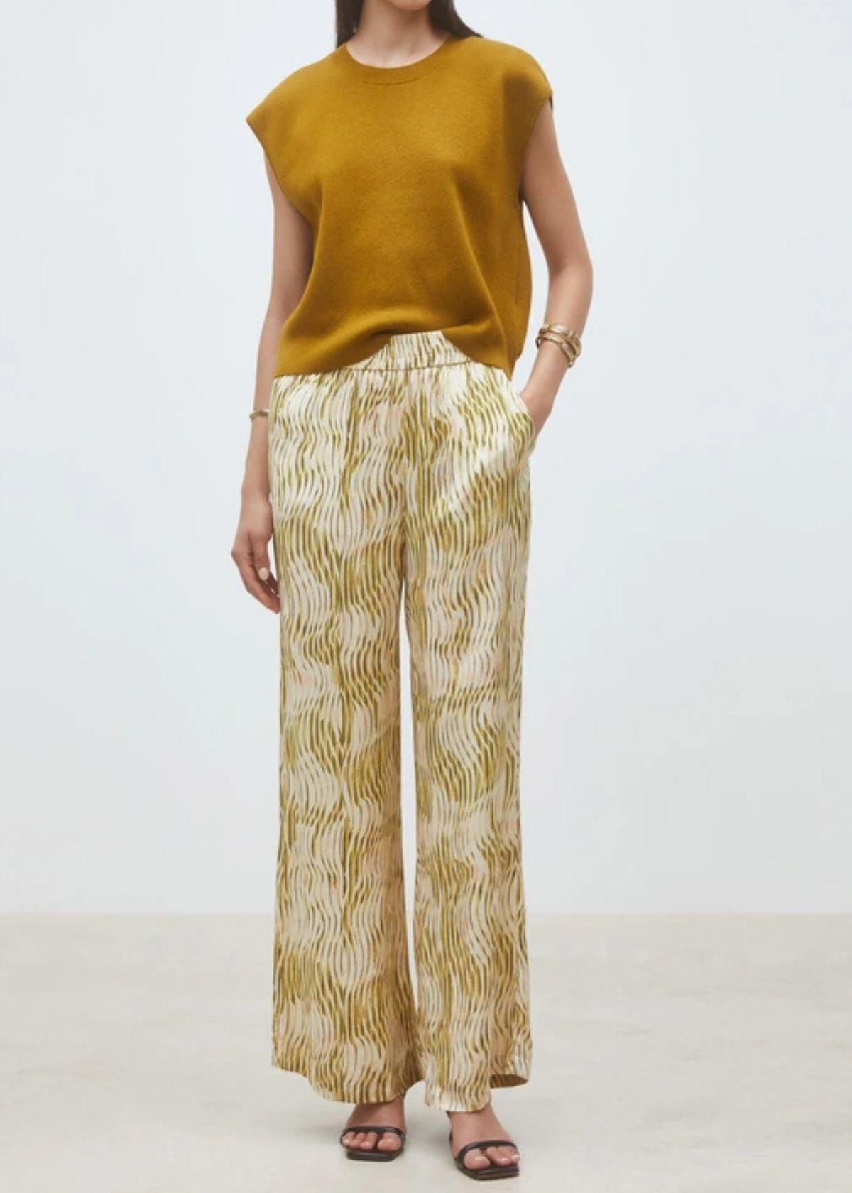 SUNCOO Plama Sleeveless Knit Top - Olive