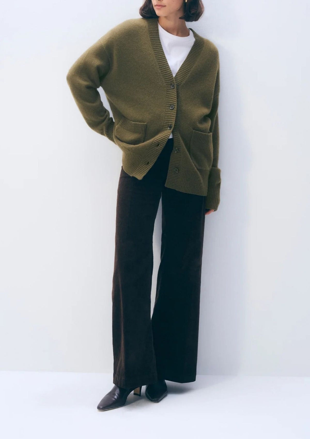 WHITE + WARREN Cashmere Luxe Patch Pocket Cardigan - Deep Olive