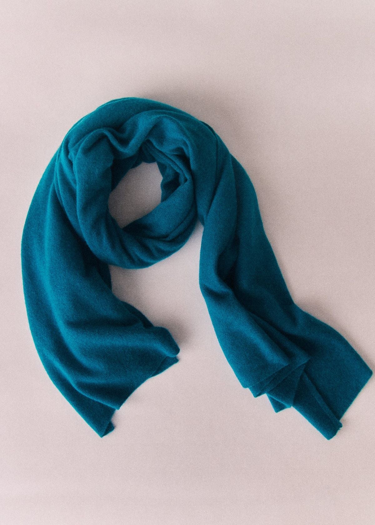WHITE + WARREN Cashmere Travel Wrap - Deep Water Teal