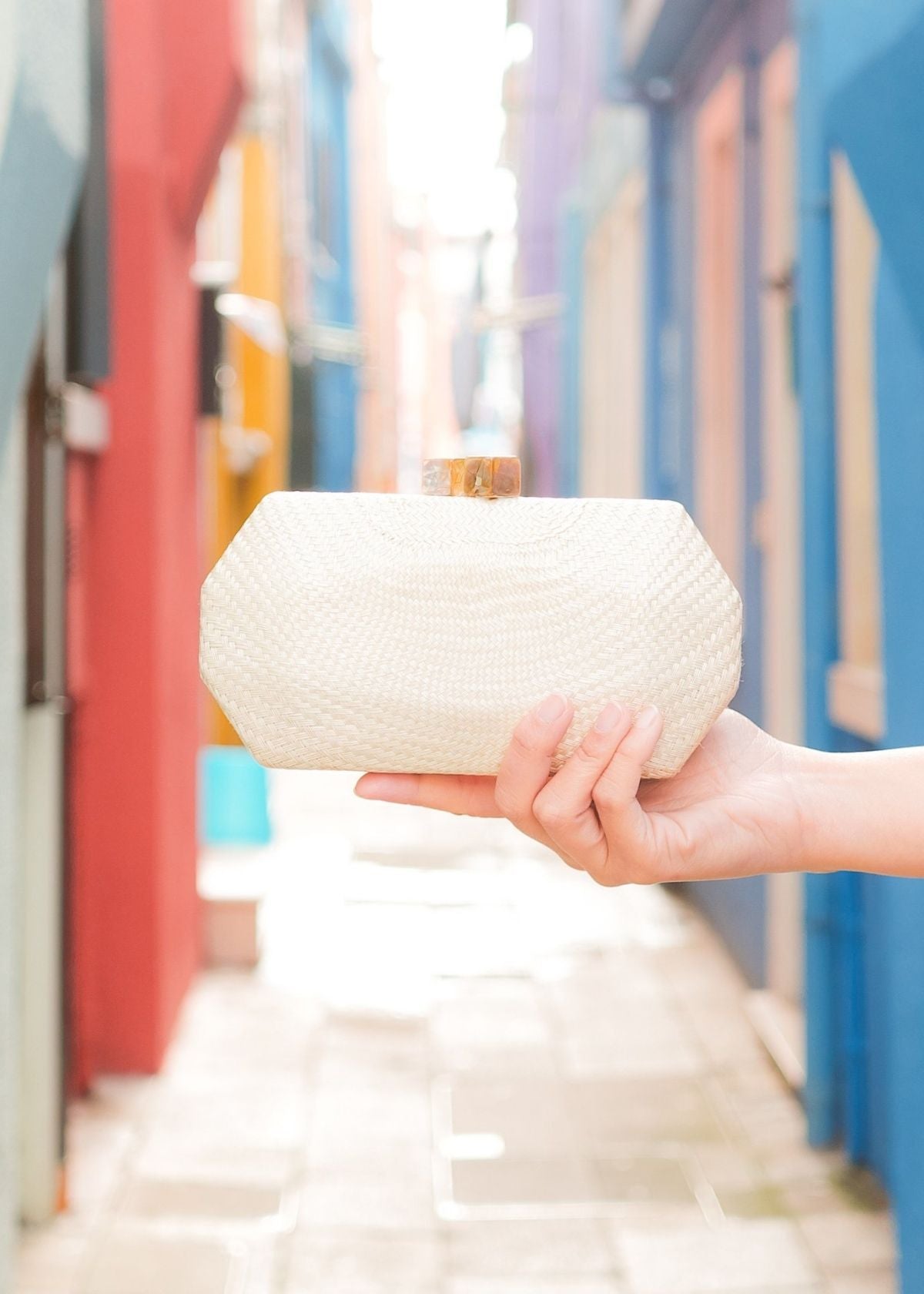 LIKHÂ Sarsuela Classic Handwoven Clutch