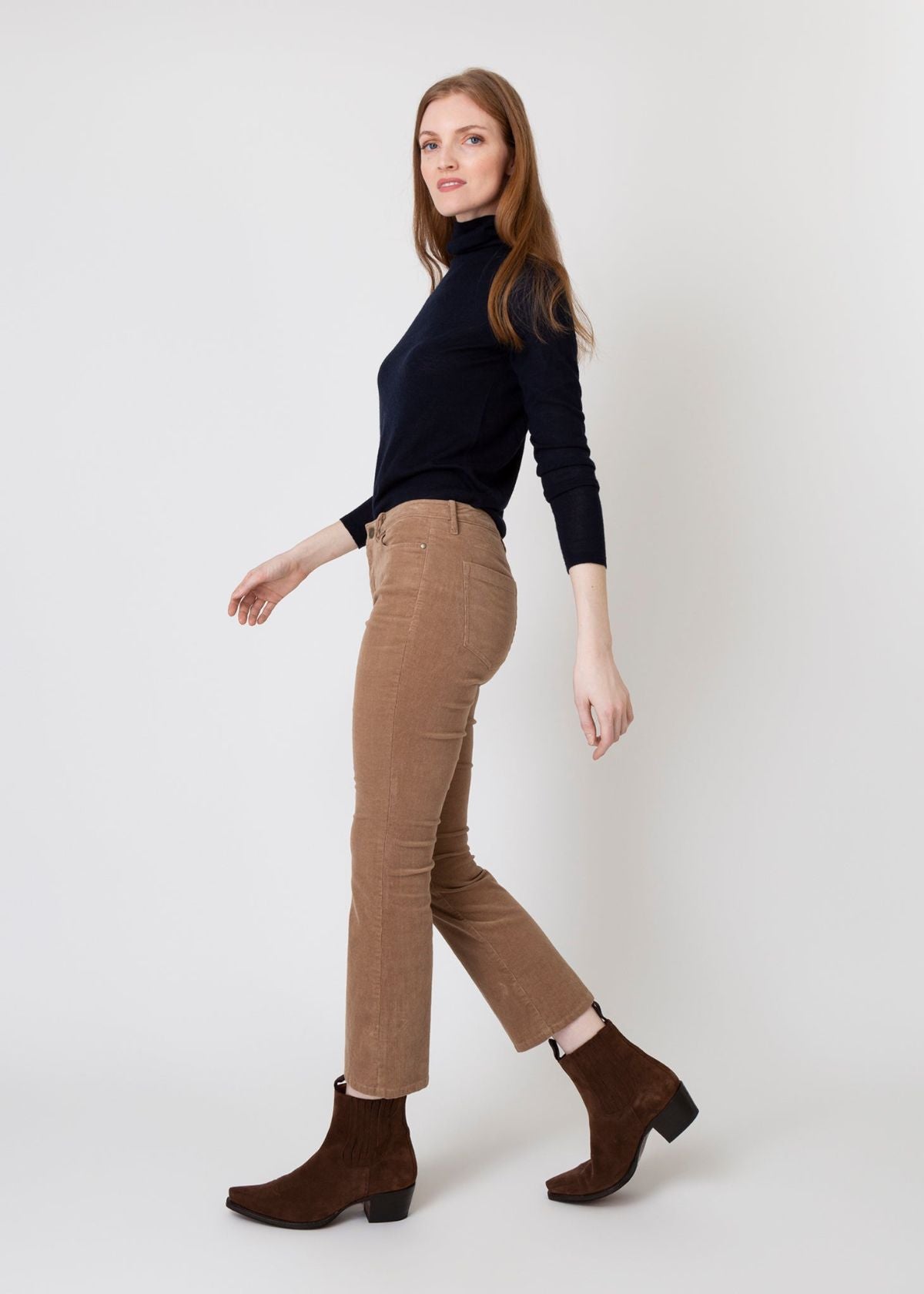 ANN MASHBURN Flare Cropped 5-Pocket Pant