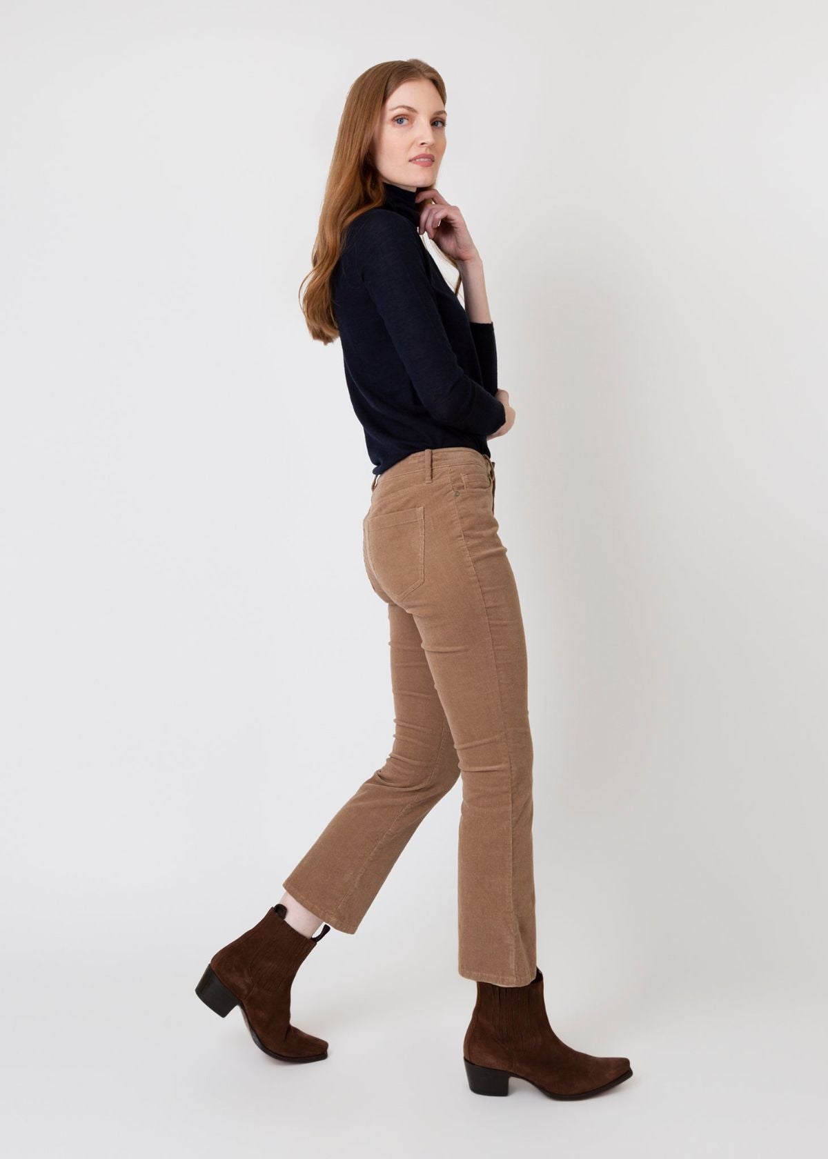 ANN MASHBURN Flare Cropped 5-Pocket Pant