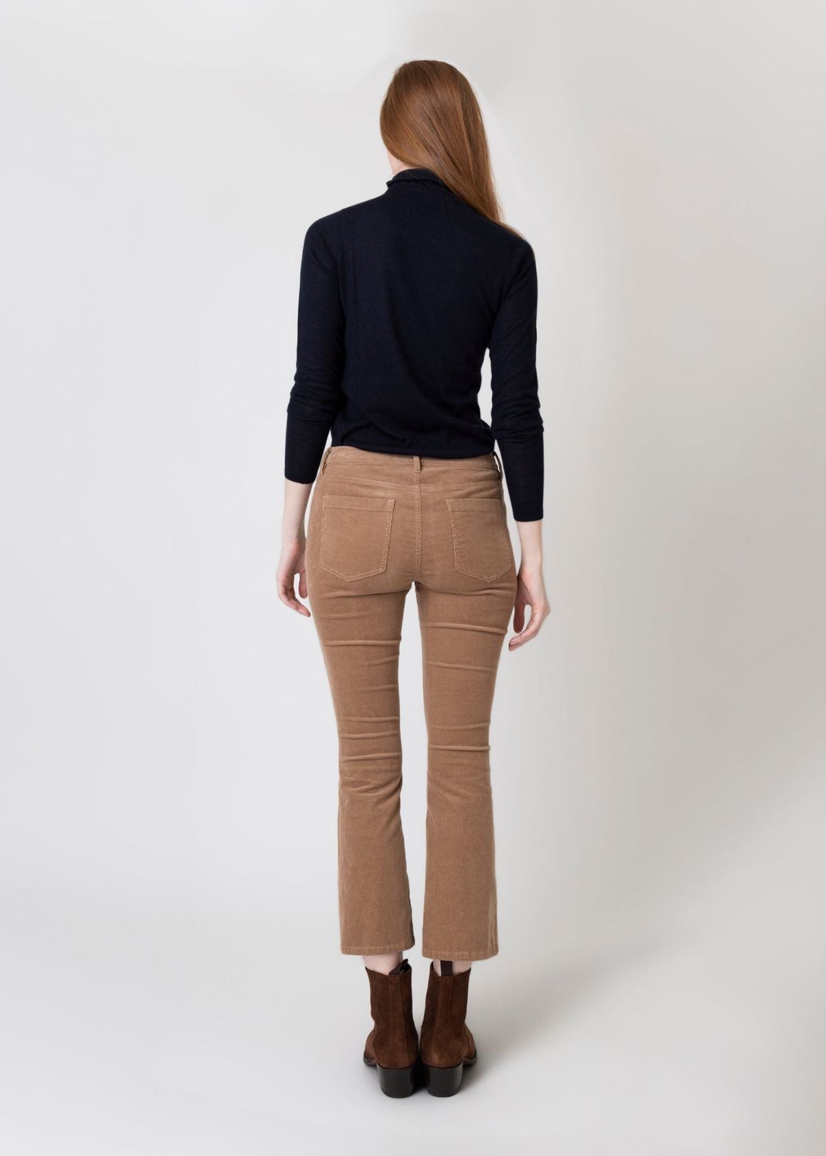 ANN MASHBURN Flare Cropped 5-Pocket Pant