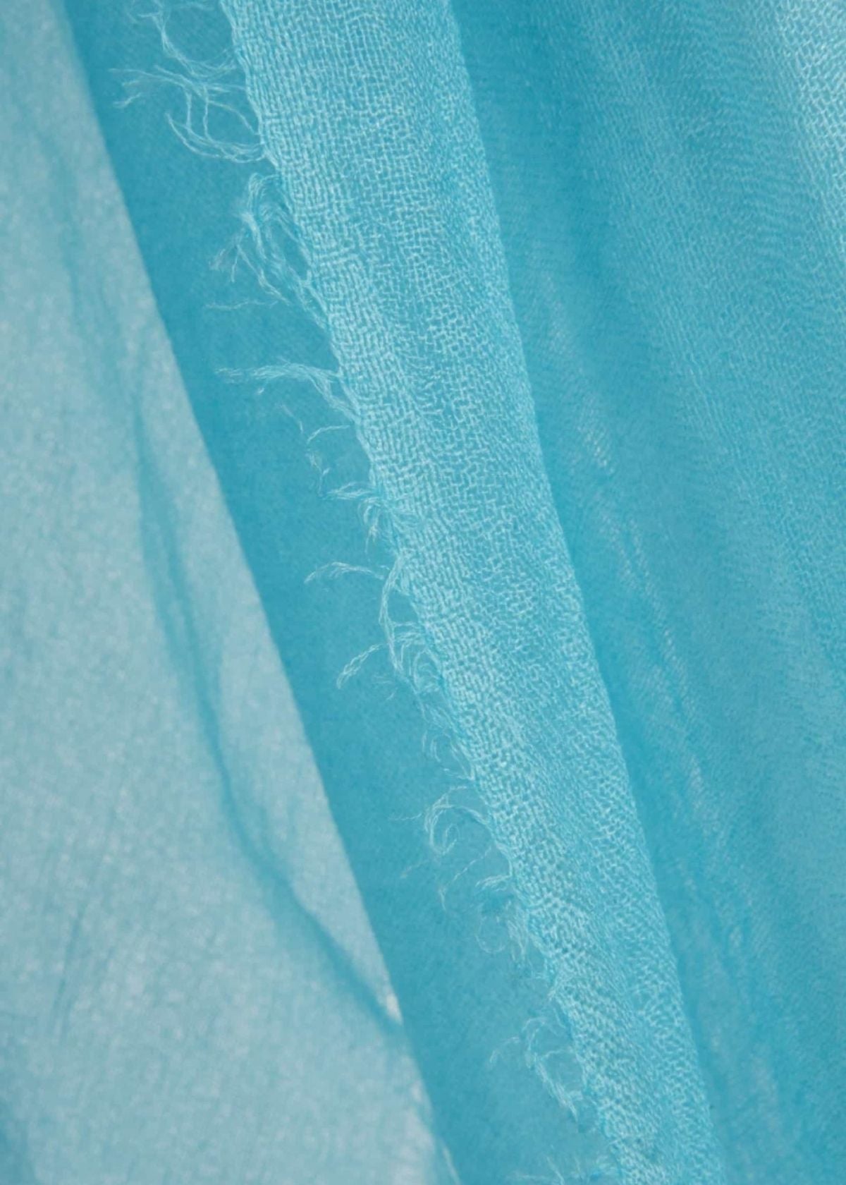 MIRROR IN THE SKY Gran Souffle Plain Shawl in Bath