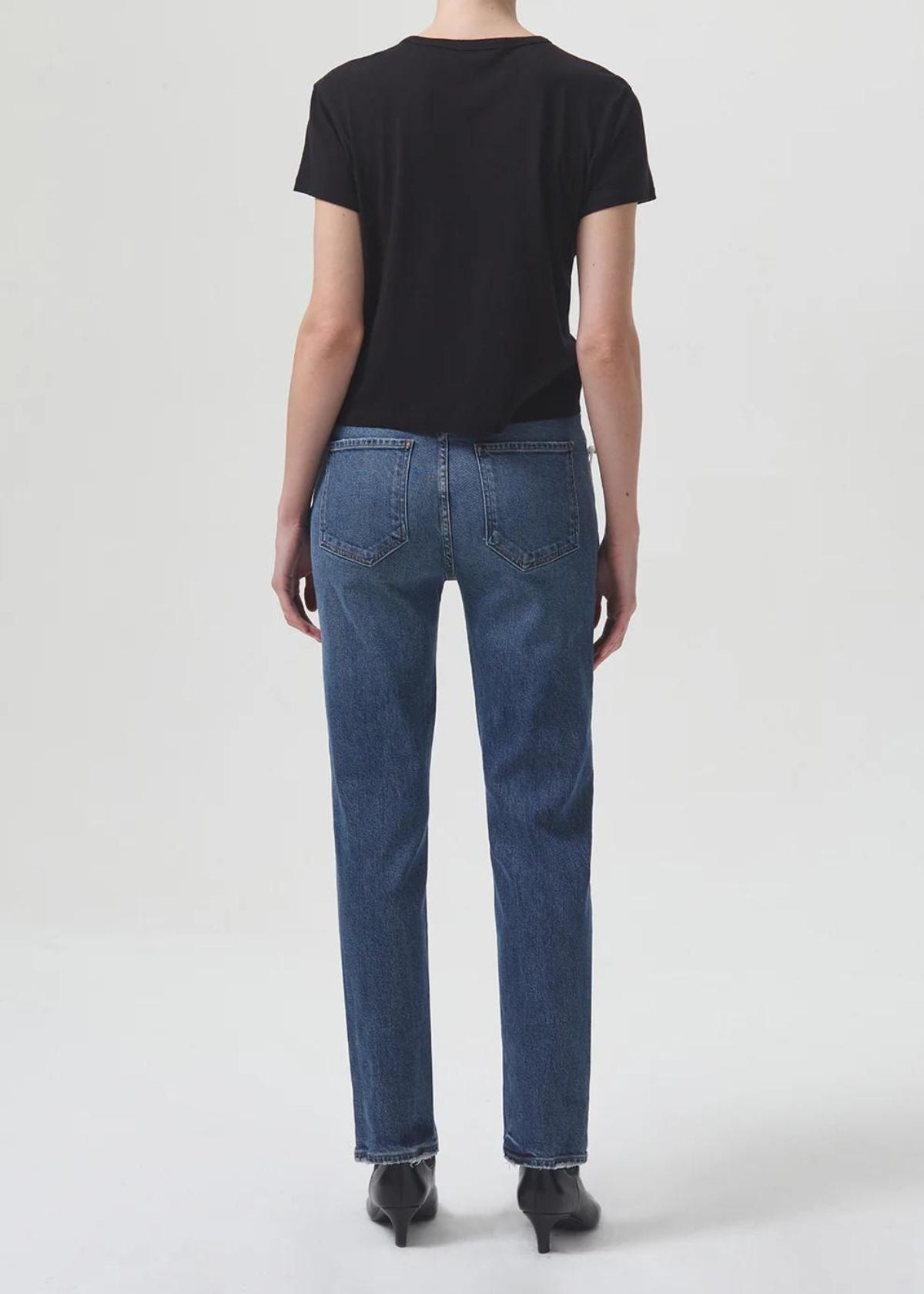 AGOLDE Riley Long High Rise Straight Jean - Pose