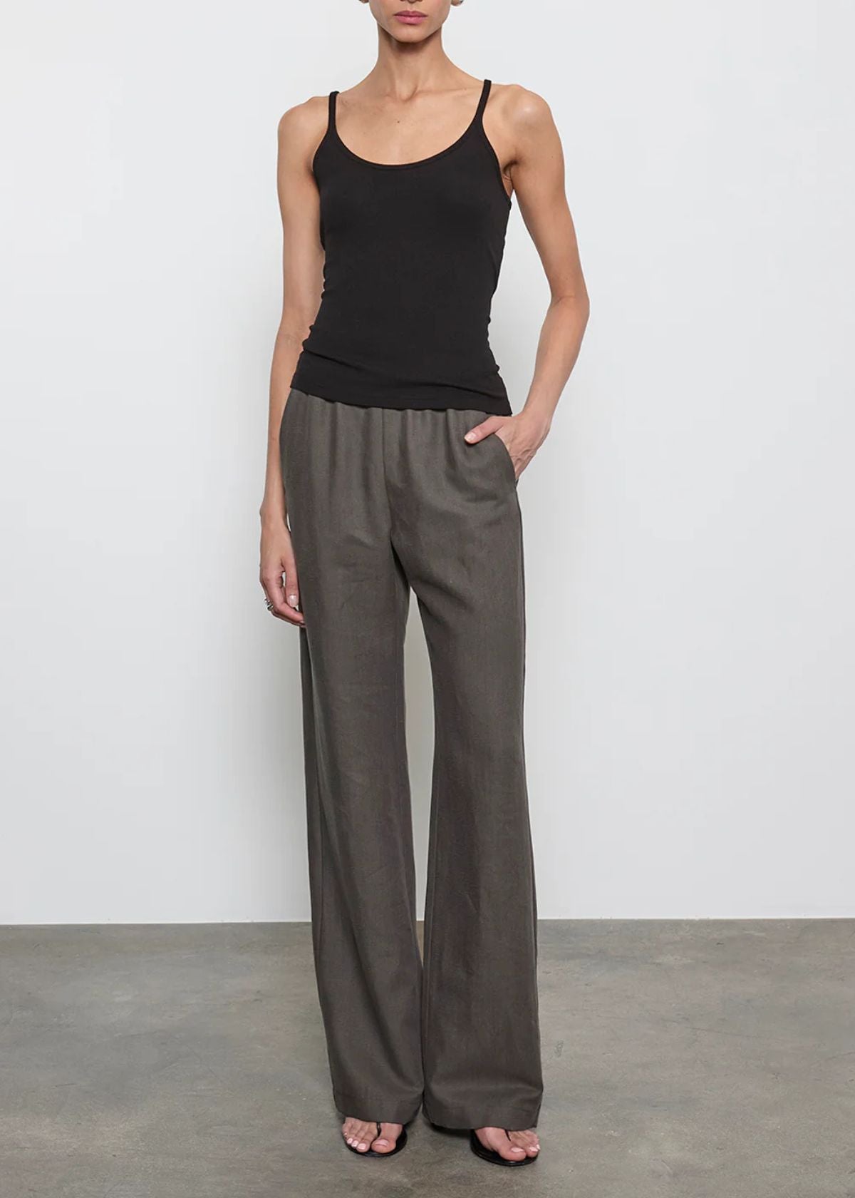 ENZA COSTA Twill Everywhere Pant - Black Olive