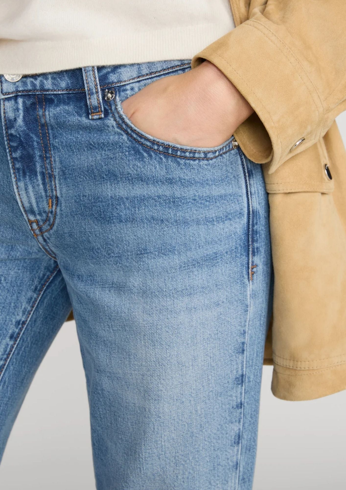 FRAME The Off Duty Rodeo Jean - Flutter
