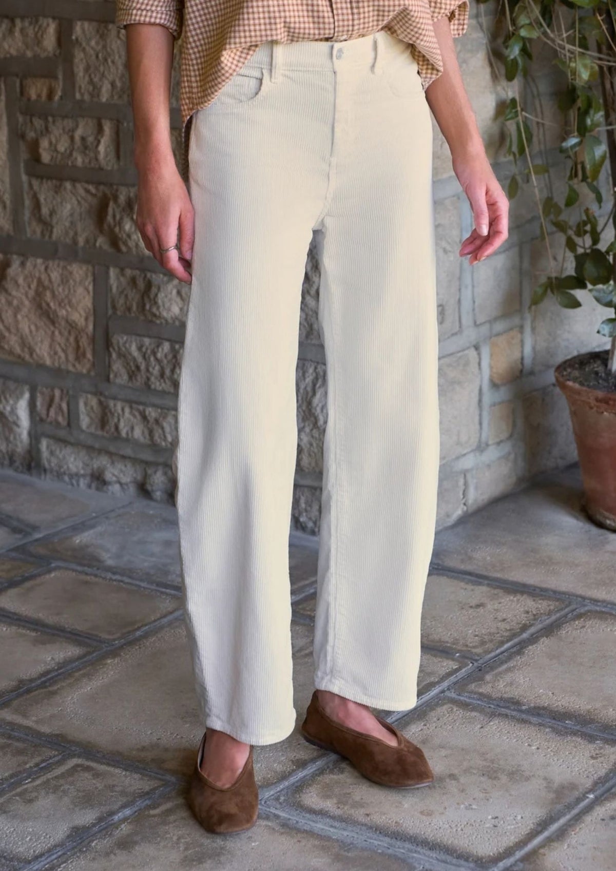 FRANK & EILEEN Brennan Barrel Leg  Corduroy Jean - Vintage White