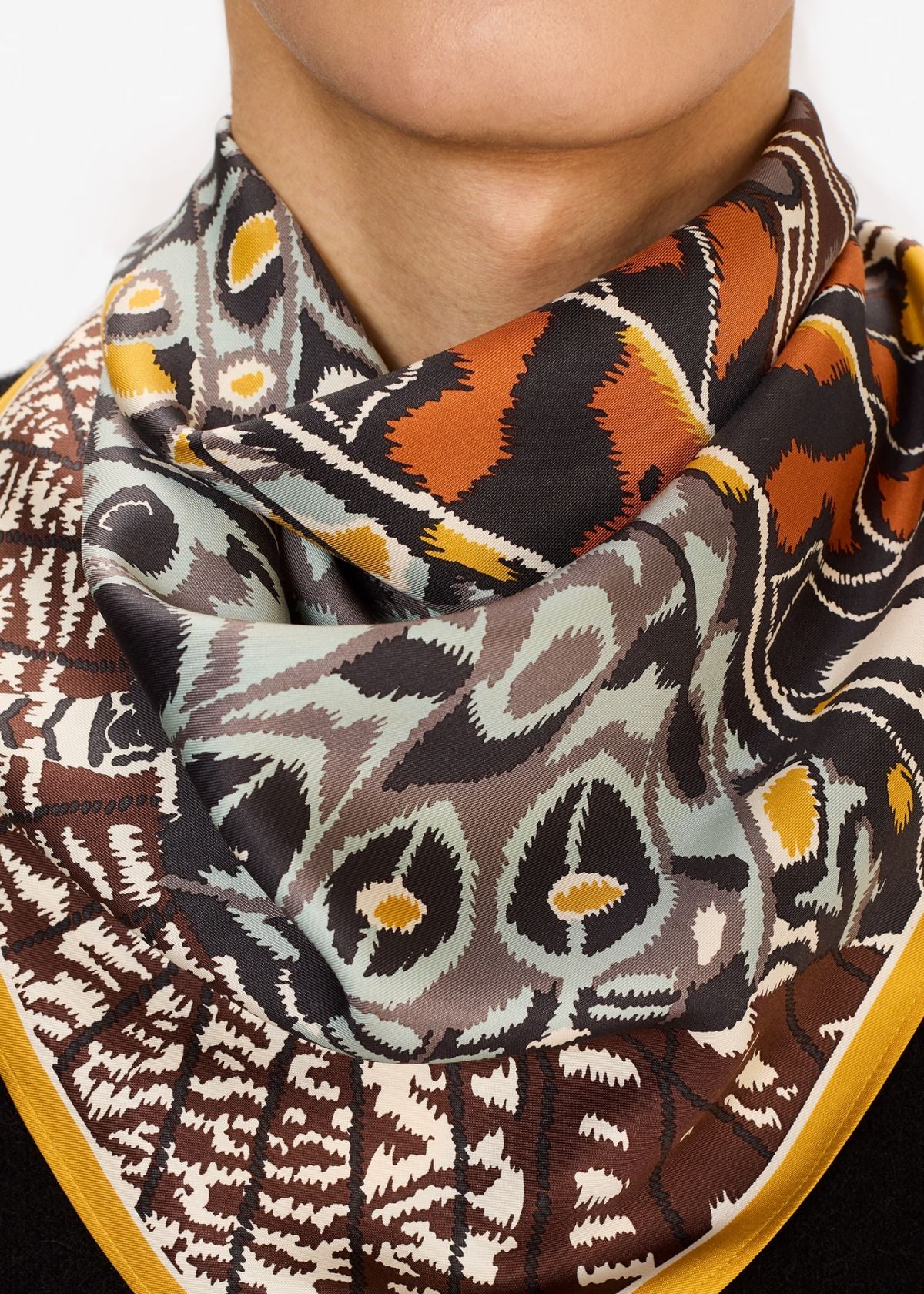 INOUI EDITIONS Papillons 65 Square Scarf - Natural
