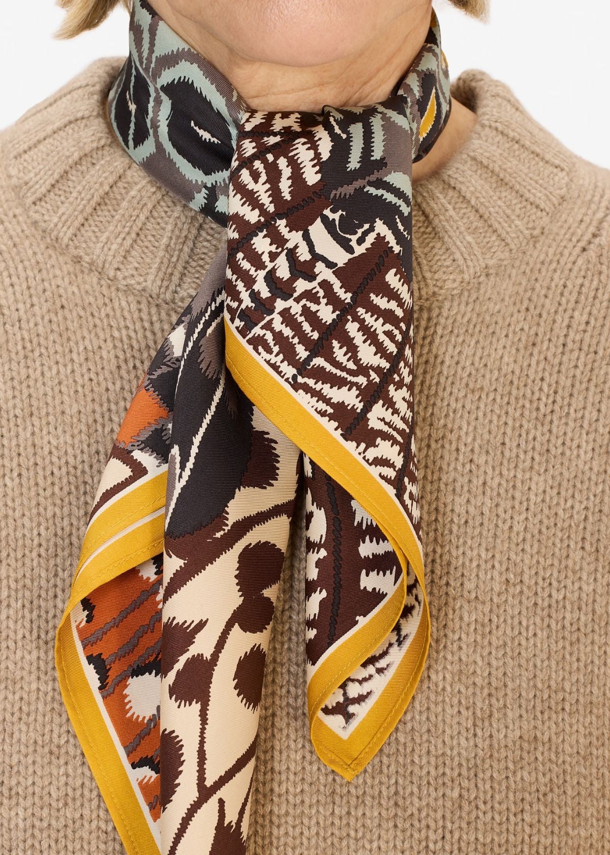 INOUI EDITIONS Papillons 65 Square Scarf - Natural