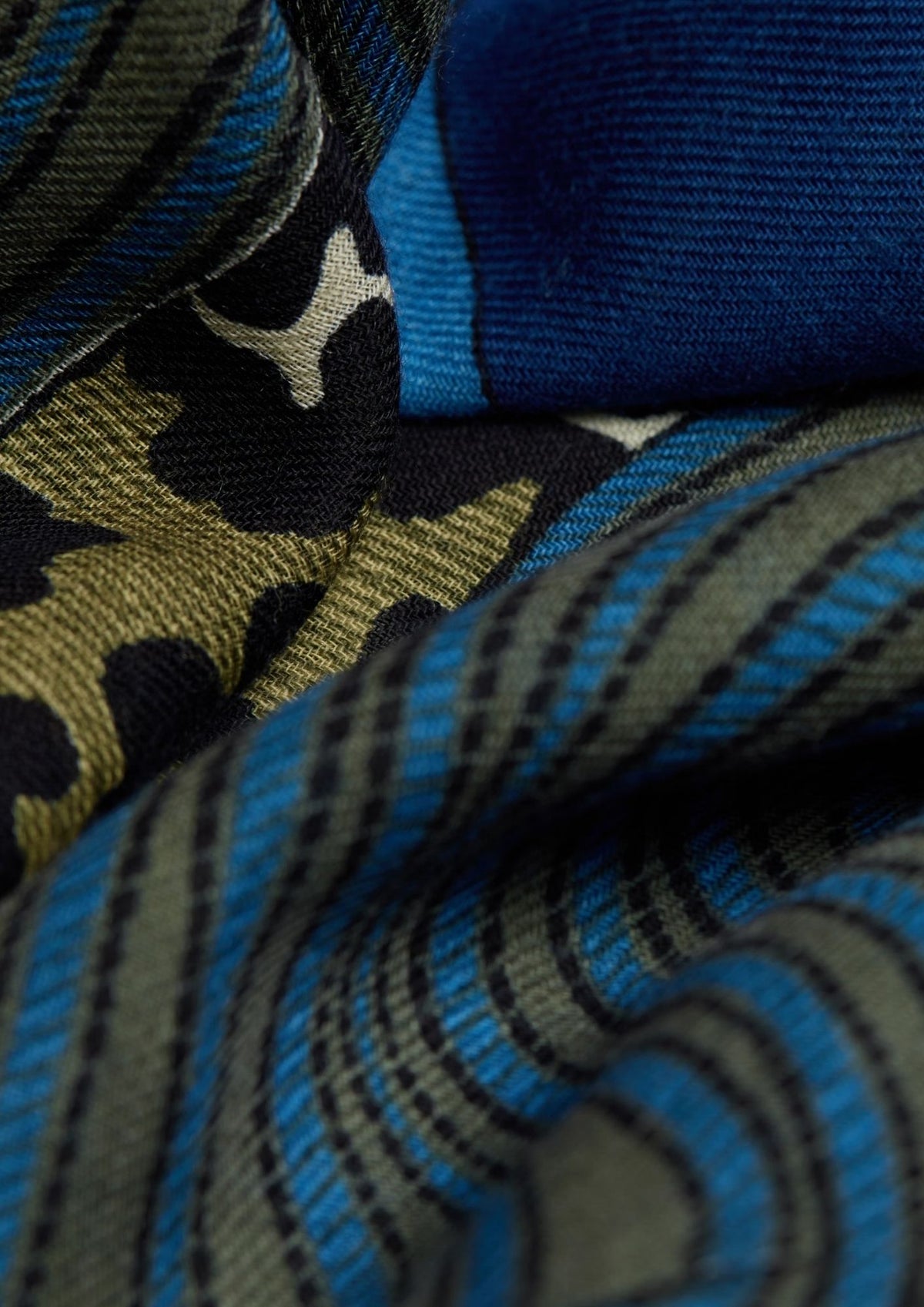 INOUI EDITIONS Lov 70 Scarf - Blue