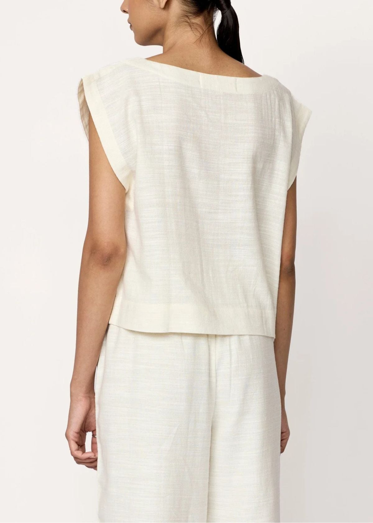 LAUDE THE LABEL Everyday Top - Ivory