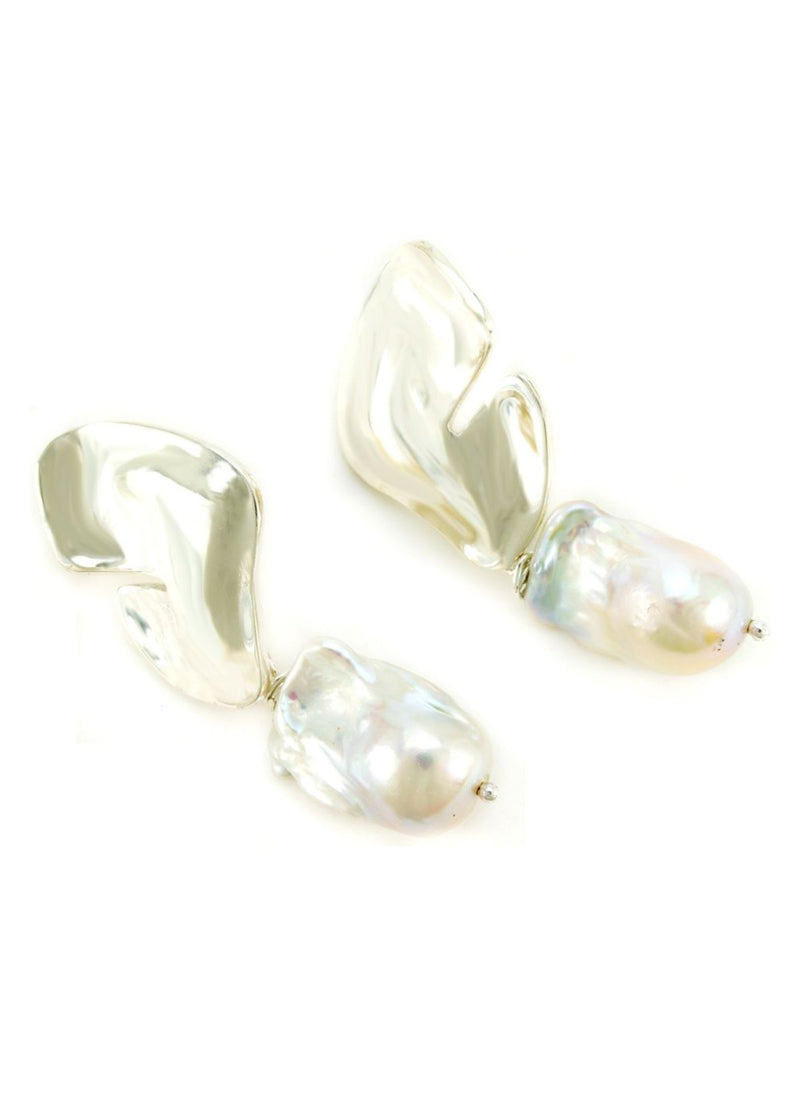 MARGARET ELLIS Guillemet Pearl Earring - Sterling Silver