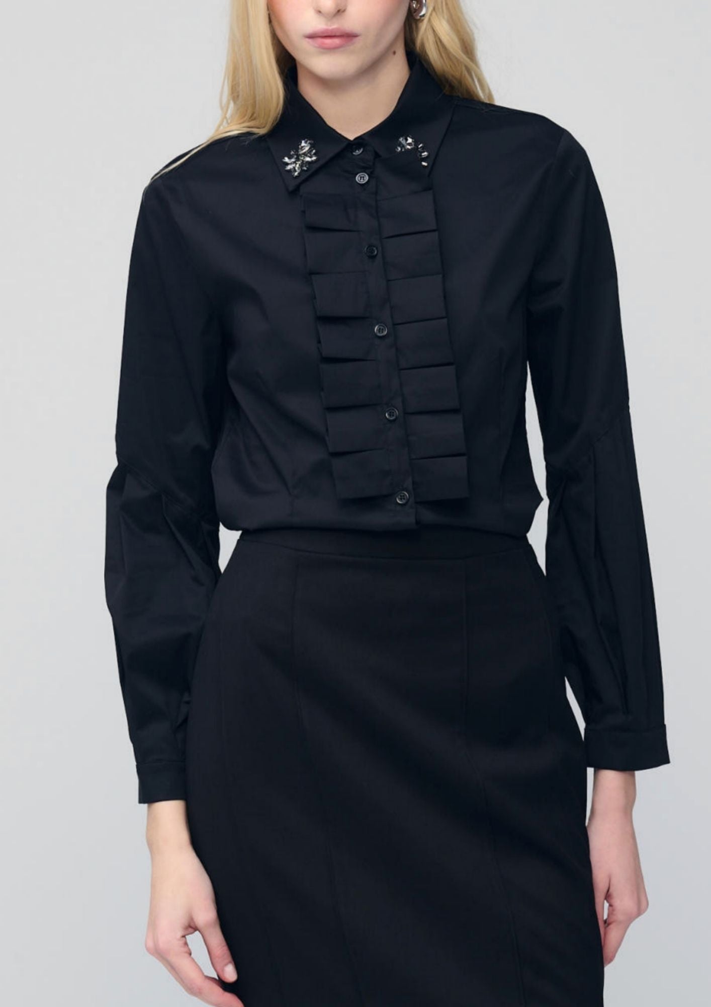 MILVA MI Tuxedo Top - Black