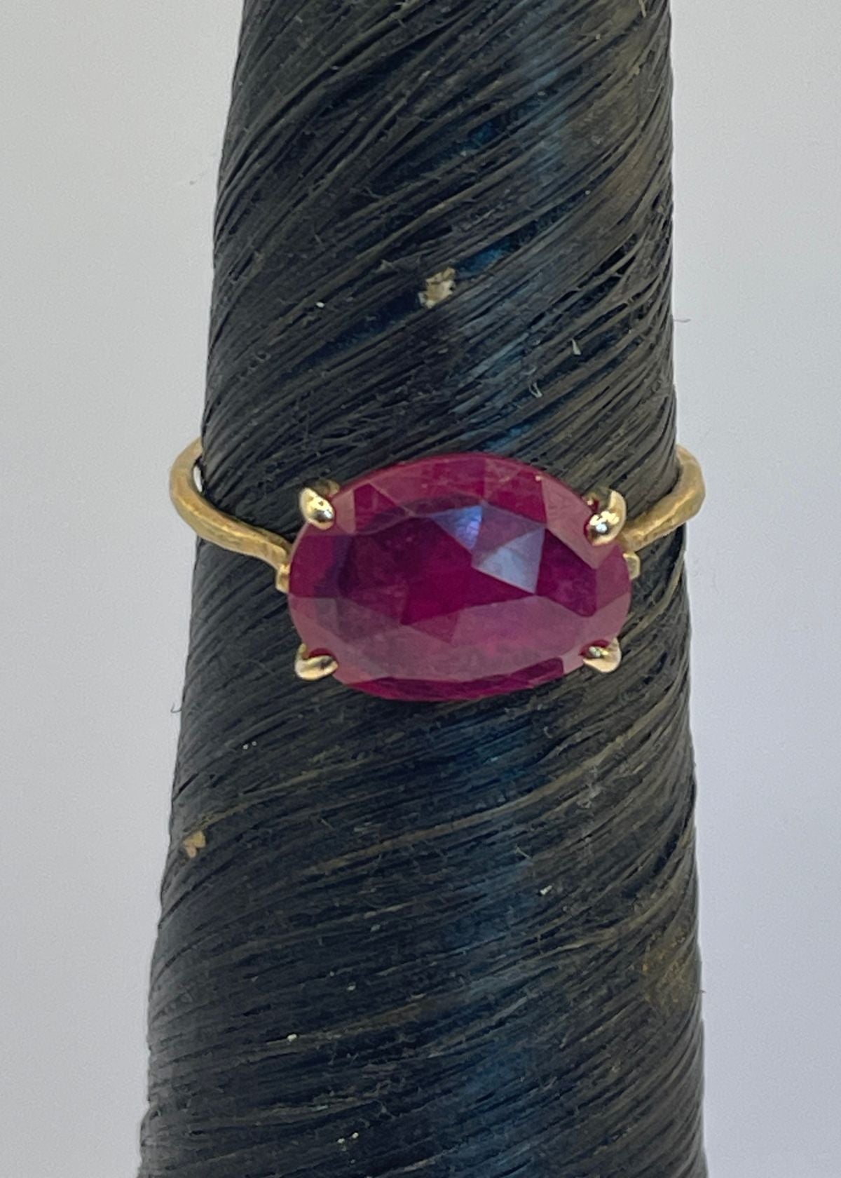 MONAKA JEWELRY Flat Ring - Ruby