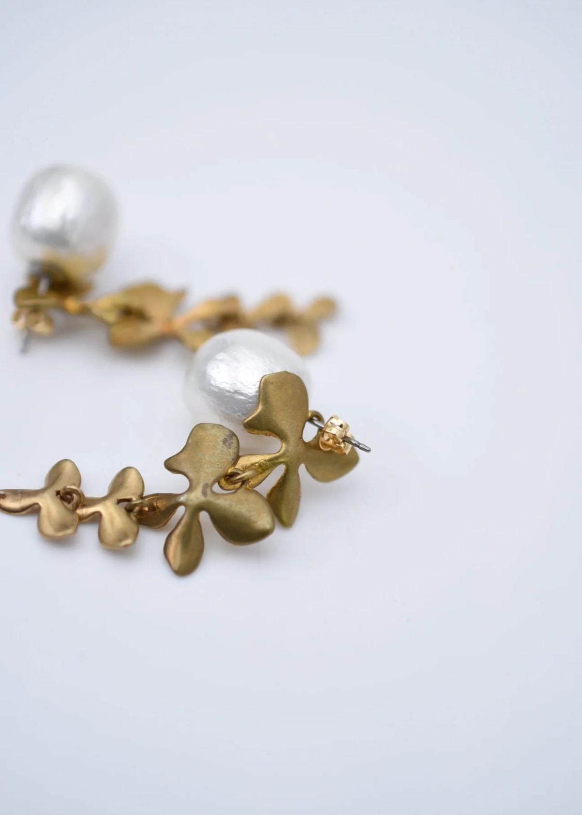 MONSHIRO Balsa Pearl Flower 2 Way Earring