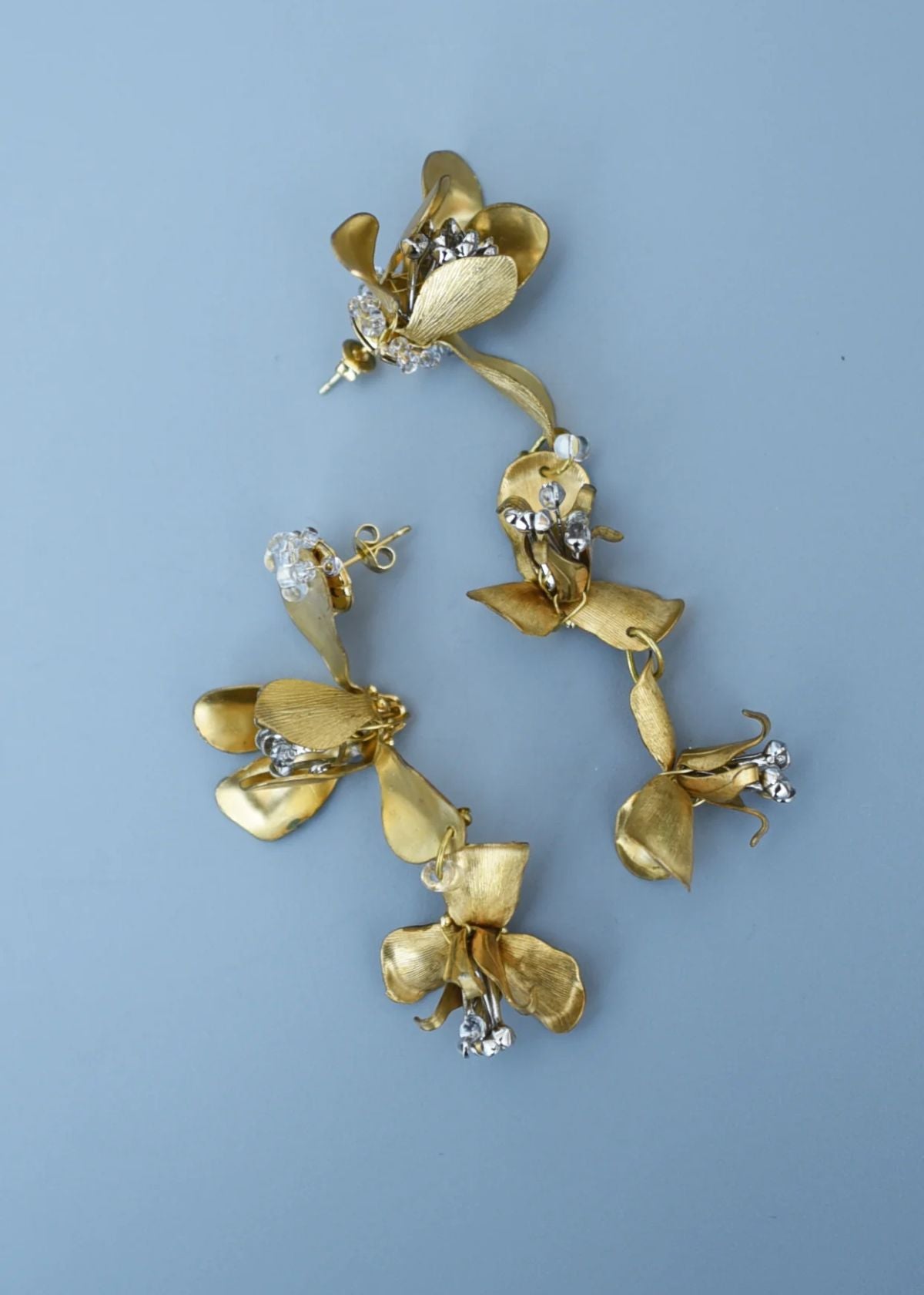 MONSHIRO Iris Long Earring
