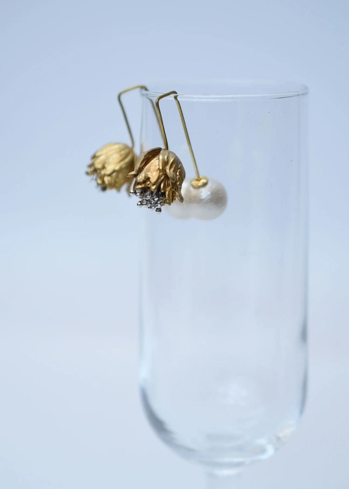 MONSHIRO Angelique Square Hoop Earring