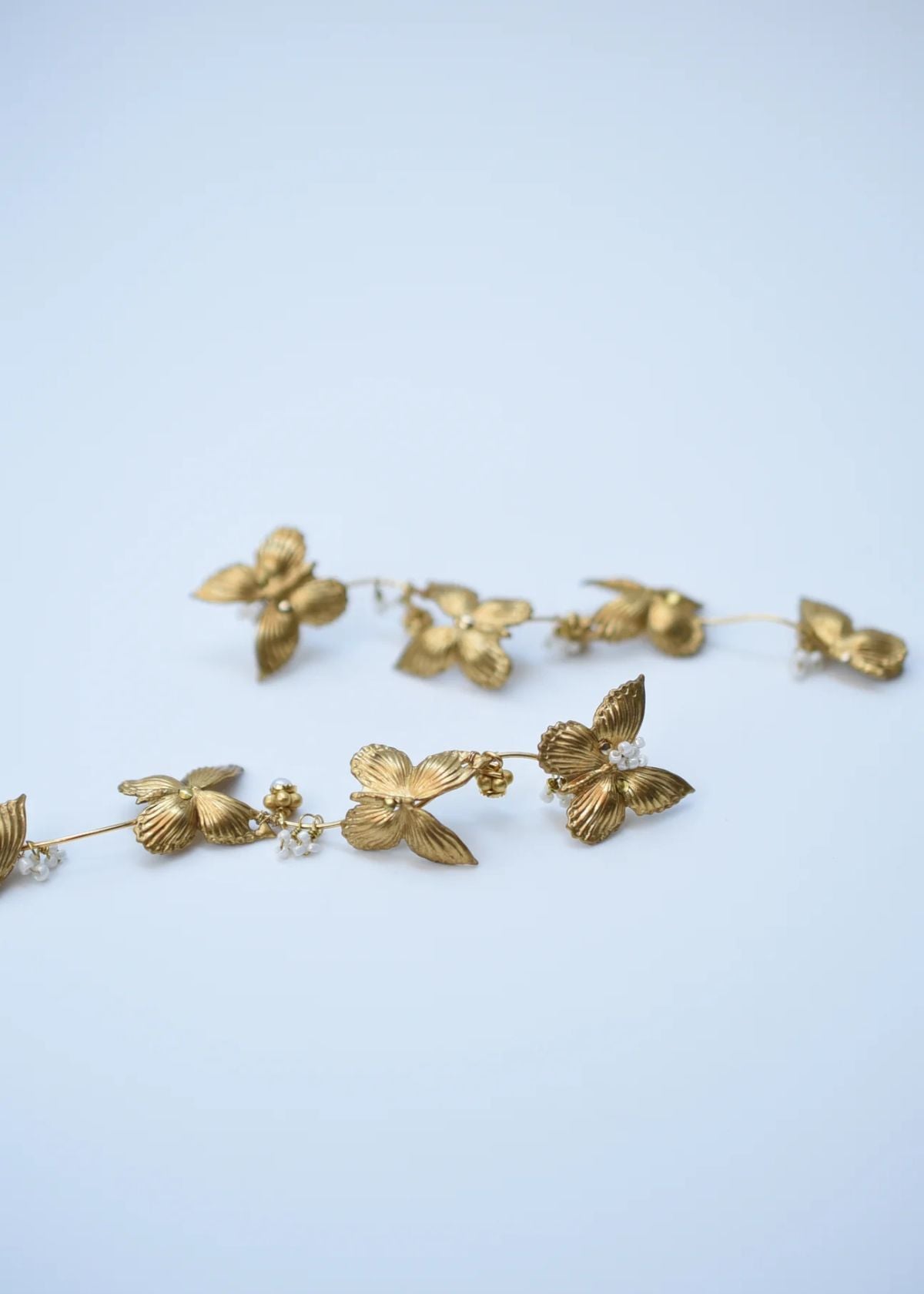 MONSHIRO Butterfly Long Earring