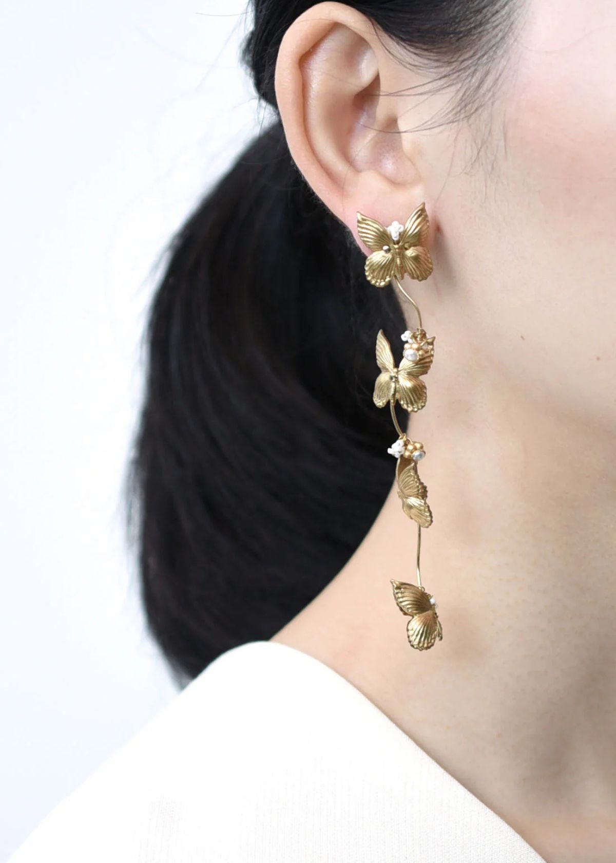 MONSHIRO Butterfly Long Earring