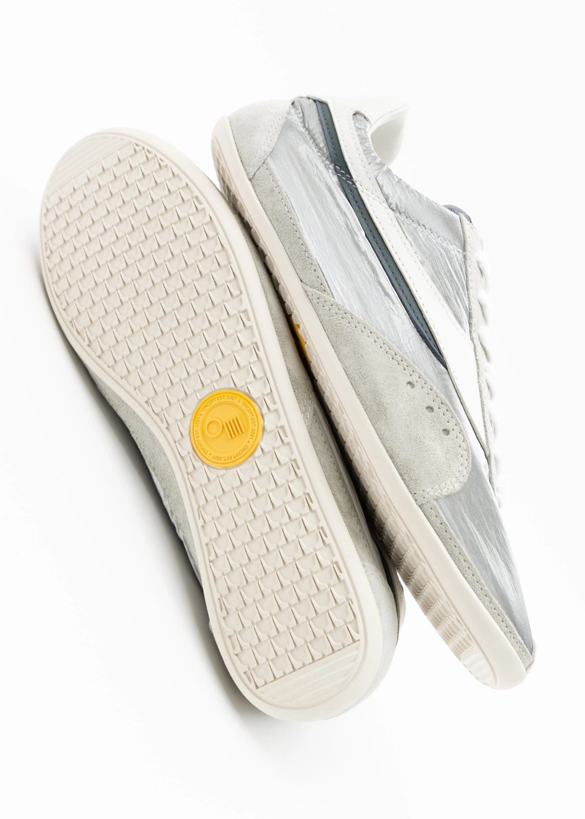 ONCEPT Temple Flat Sneaker - Platinum