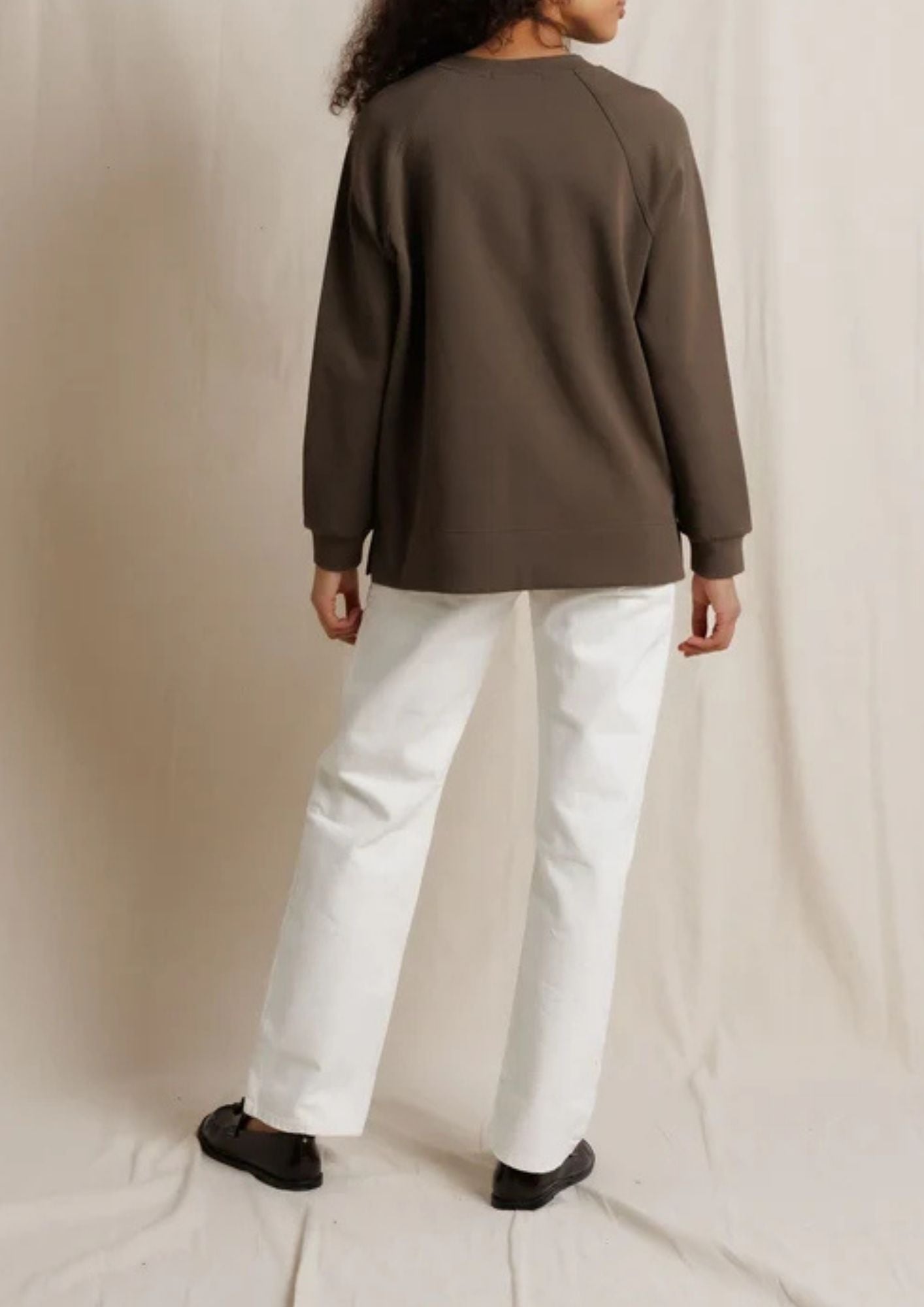 PERFECT WHITE TEE Sevilla Raglan Sweatshirt - Dark Olive
