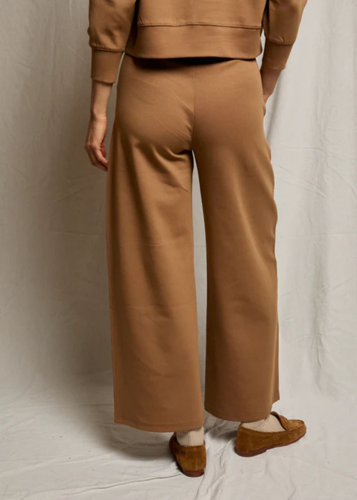 PERFECT WHITE TEE Mikos Wide Leg Travel Pant - Mocha
