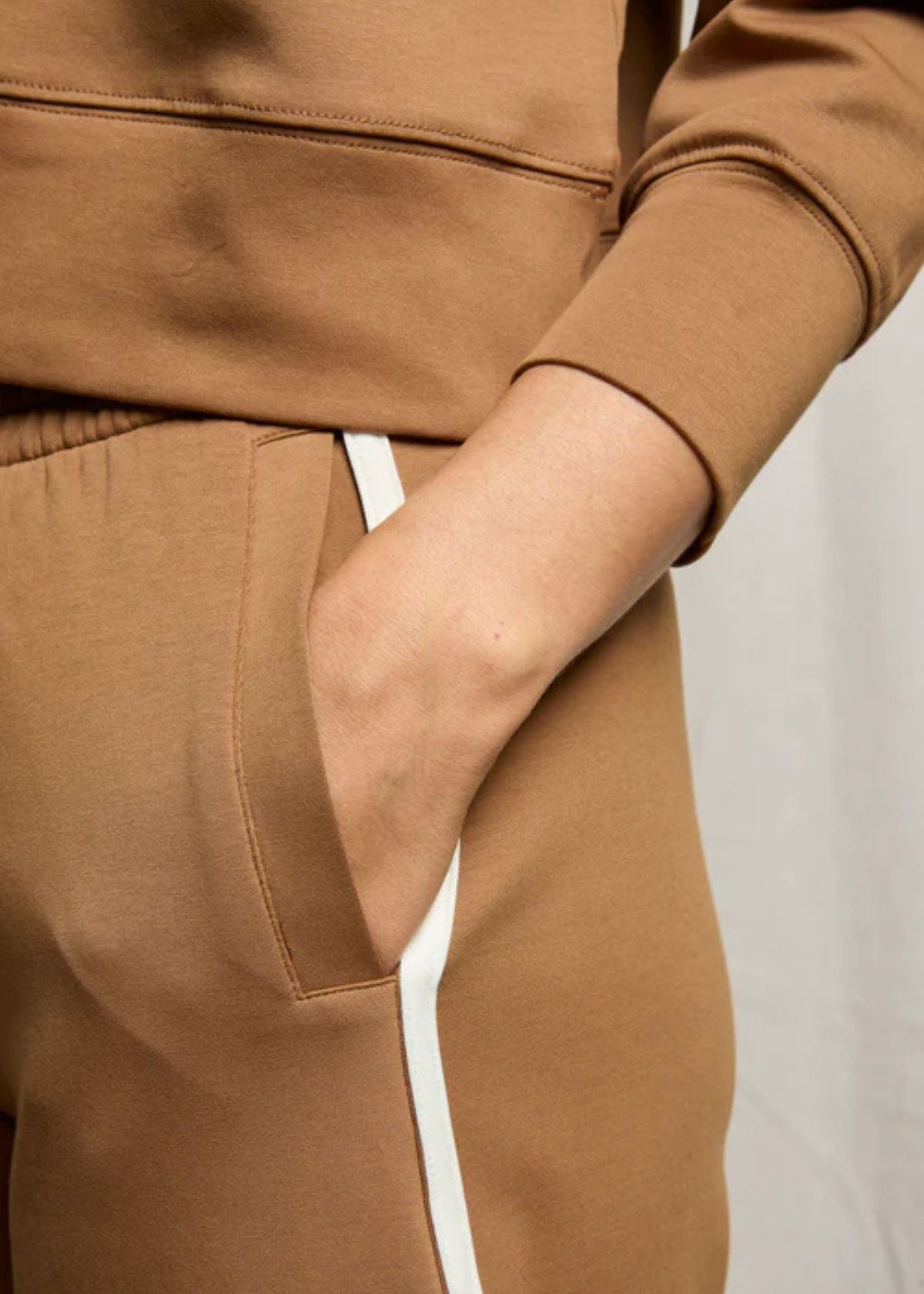 PERFECT WHITE TEE Mikos Wide Leg Travel Pant - Mocha