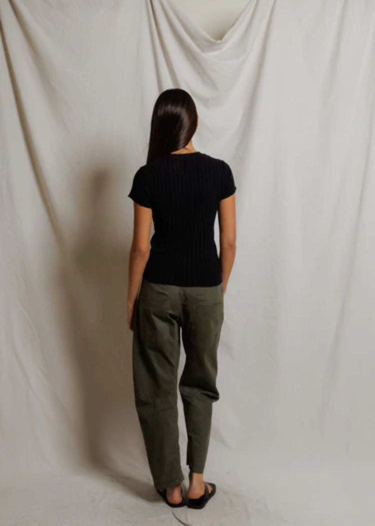 PERFECT WHITE TEE Suri Ribbed Cap Sleeve Tee - Black