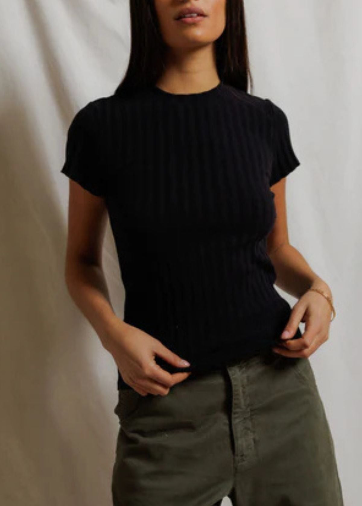 PERFECT WHITE TEE Suri Ribbed Cap Sleeve Tee - Black