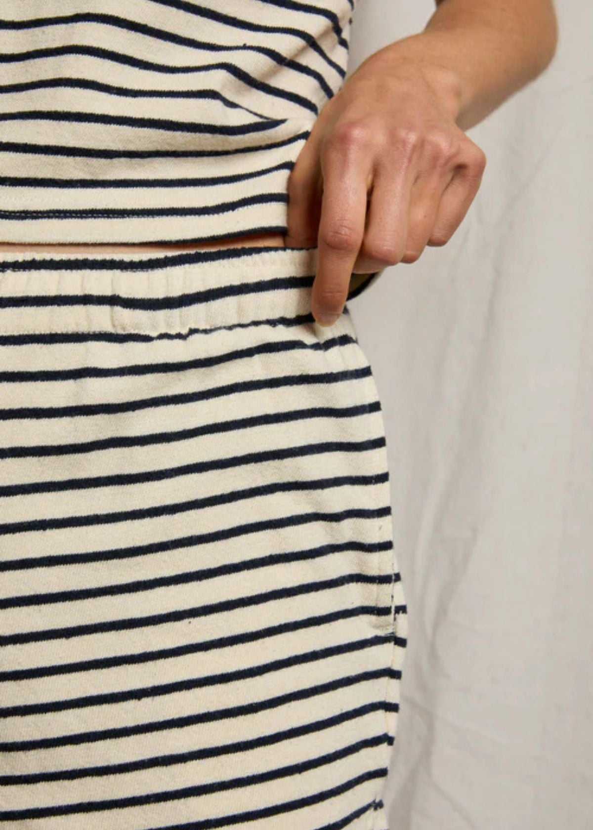 PERFECT WHITE TEE Liz Striped Brushed Rugby Short - Sugar Navy Stripe