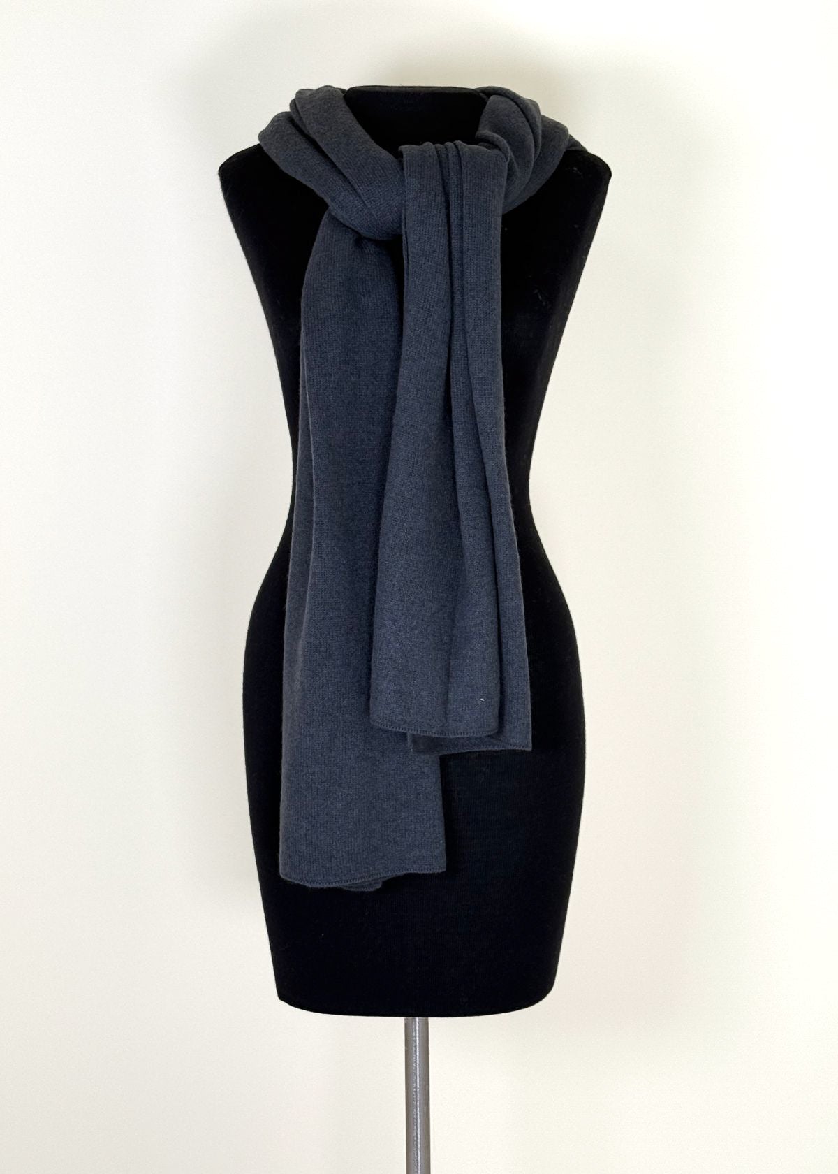 PUROTATTO Wool Scarf - Dark Grey