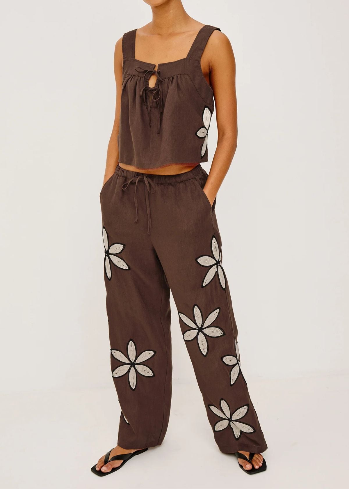 RAILS Calais Top - Cocoa Floral Embroidery