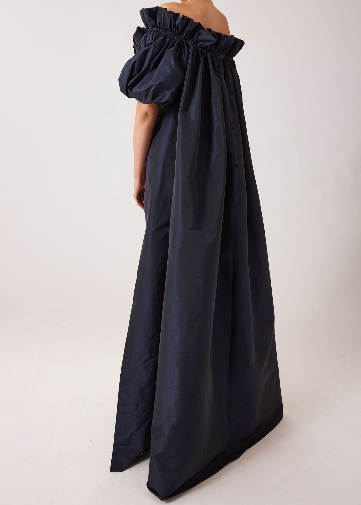 TERI JON Crepe Taffeta Balloon Sleeve Cape Back Gown - Navy