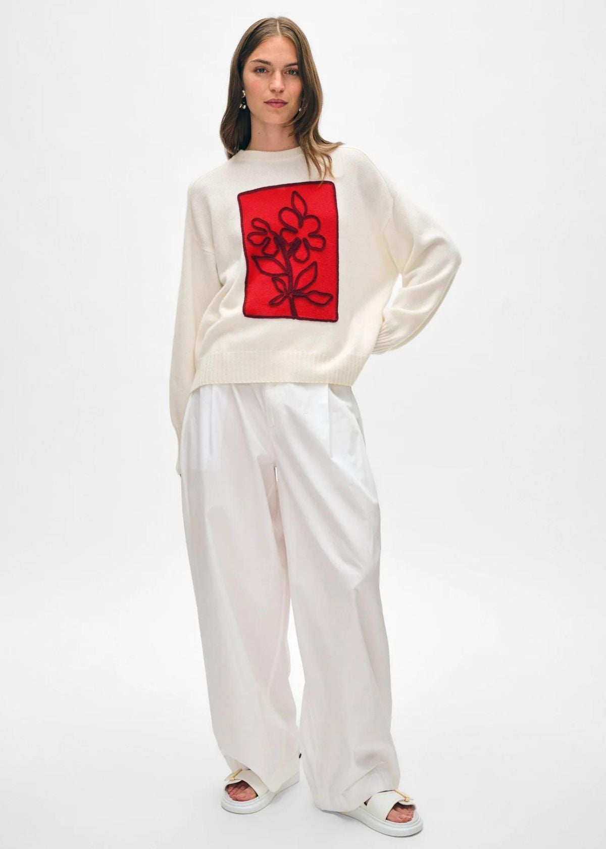 WHITE + WARREN Cashmere Floral Applique Crewneck Sweater